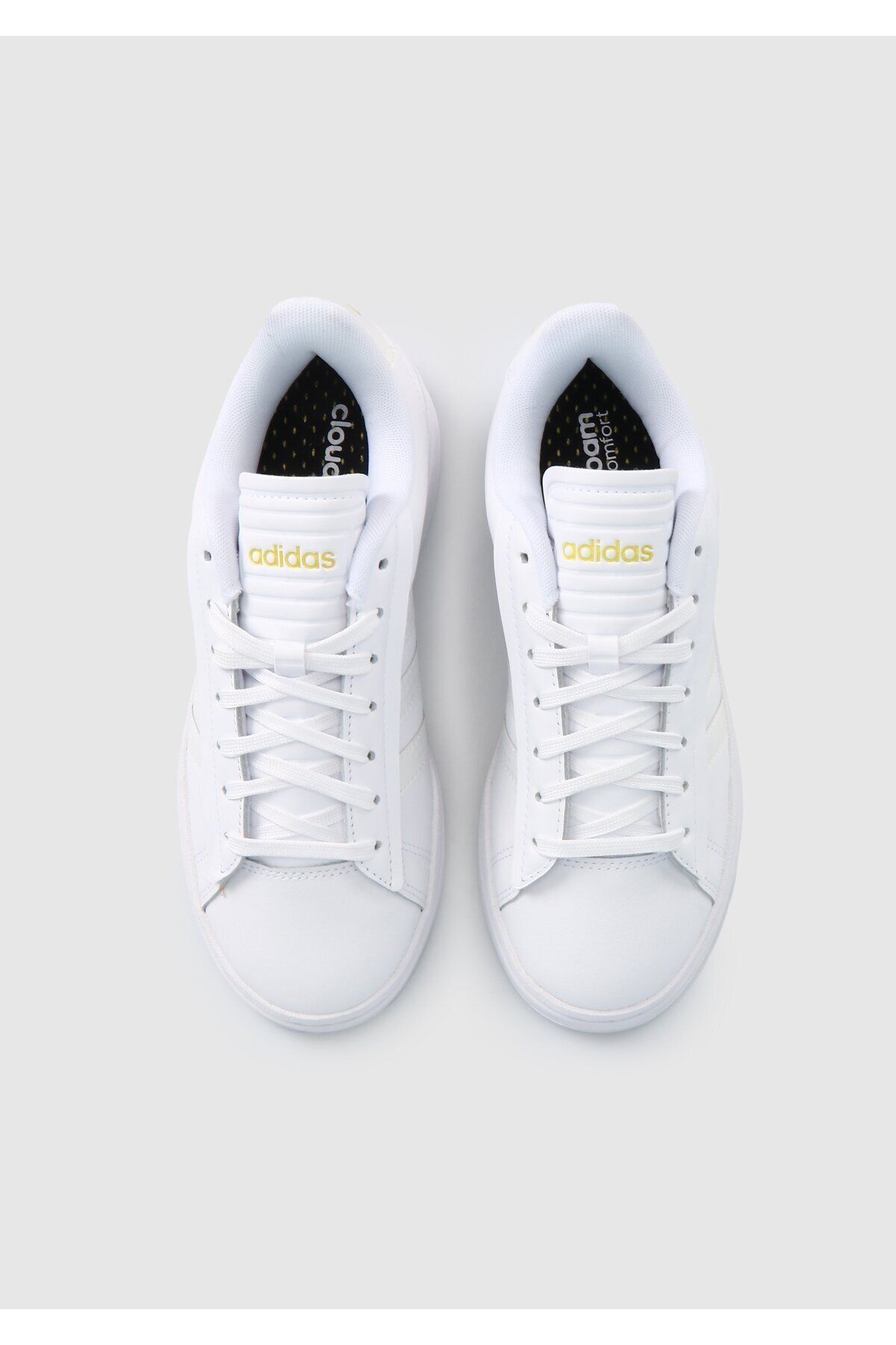 How to clean discount white adidas tennis shoes