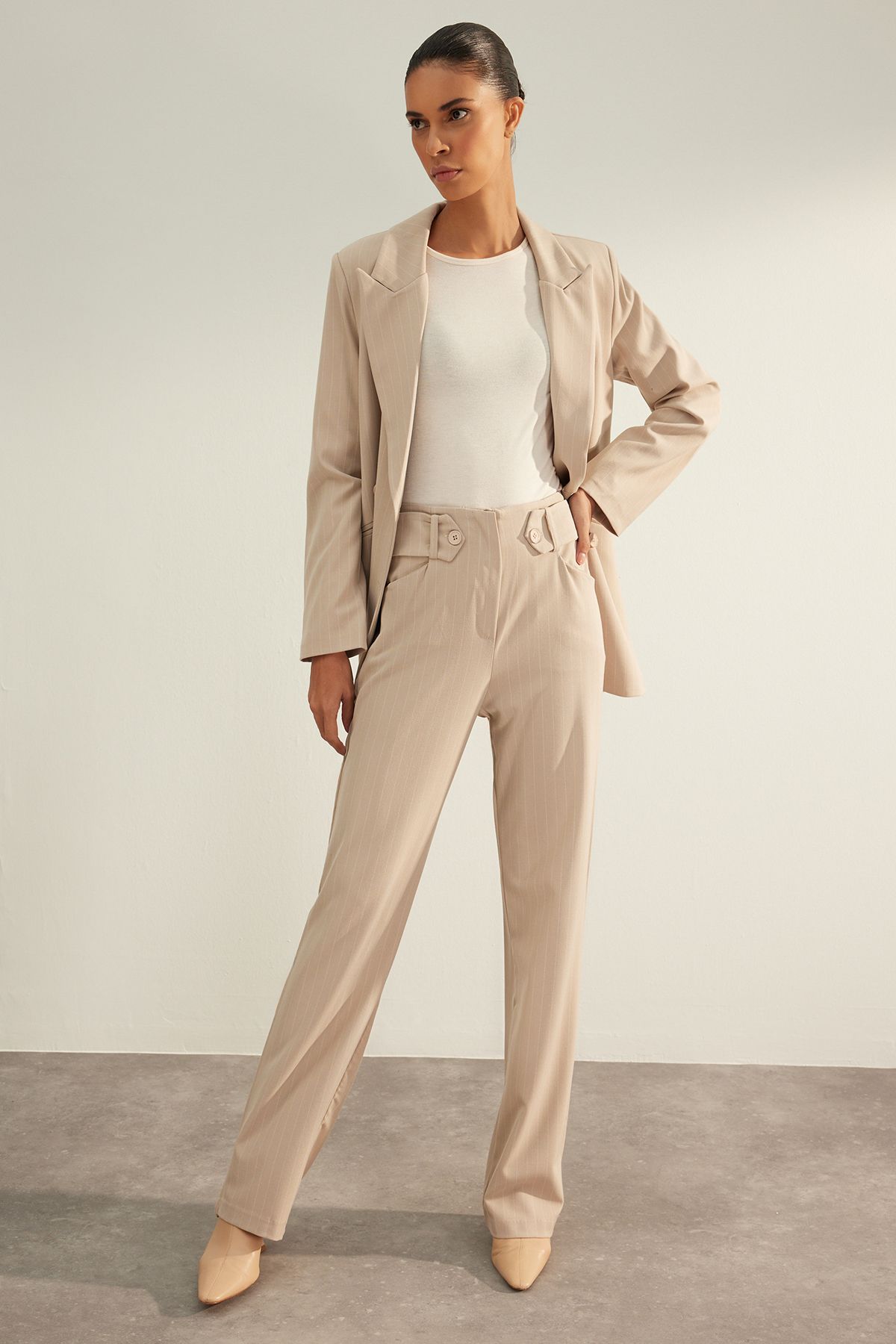 Zara Beige Pants Styles, Prices - Trendyol