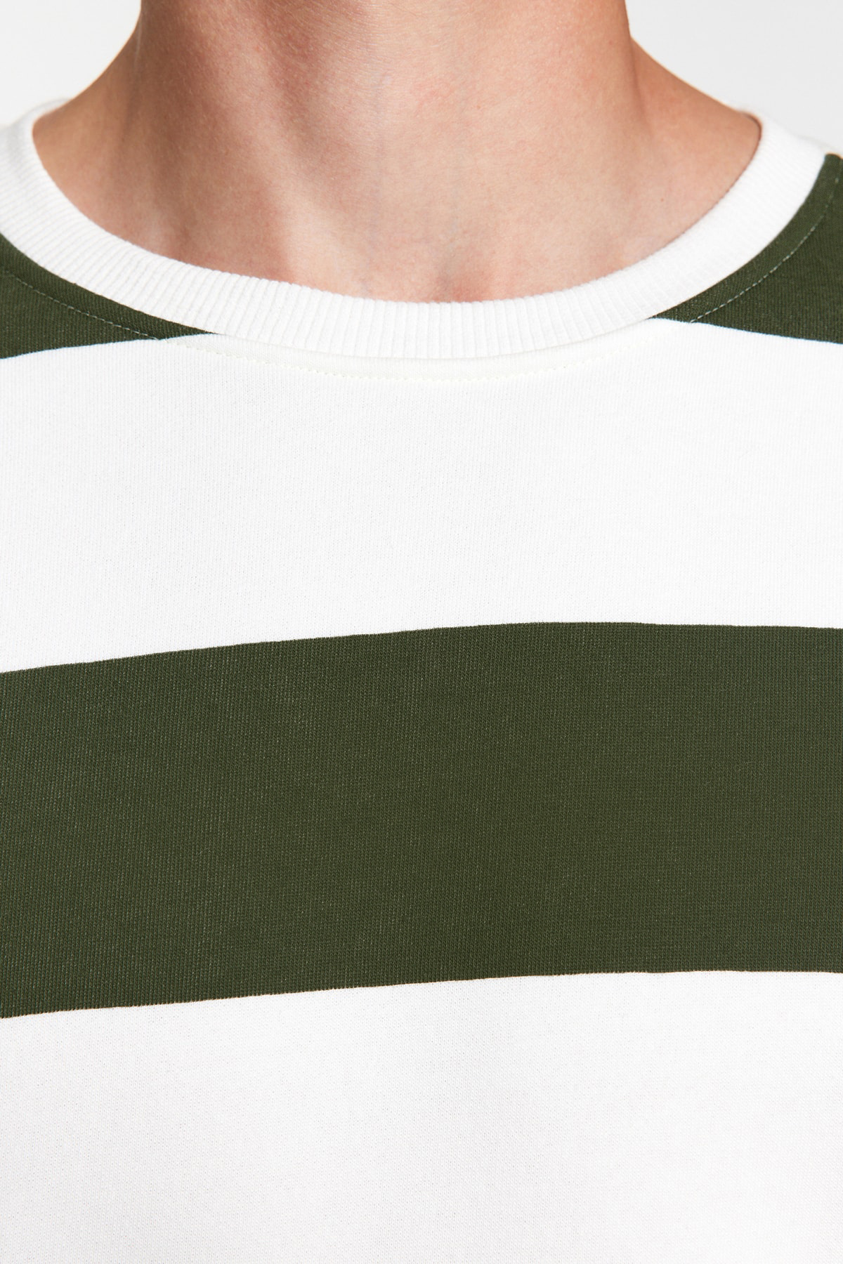 Trendyolmilla  Yeşil Unisex Oversize/Geniş Kesim Çizgili İçi Polar/Sıcak Tutan Pamuk Sweatshirt TMNAW24SW00098 - Görsel 5