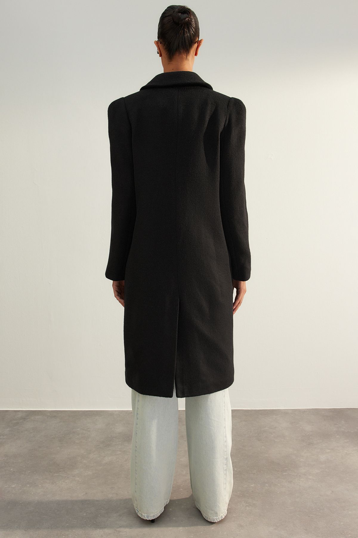 Trendyol Collection-Palton oversize de lână neagră - TWOAW24KB00172 4