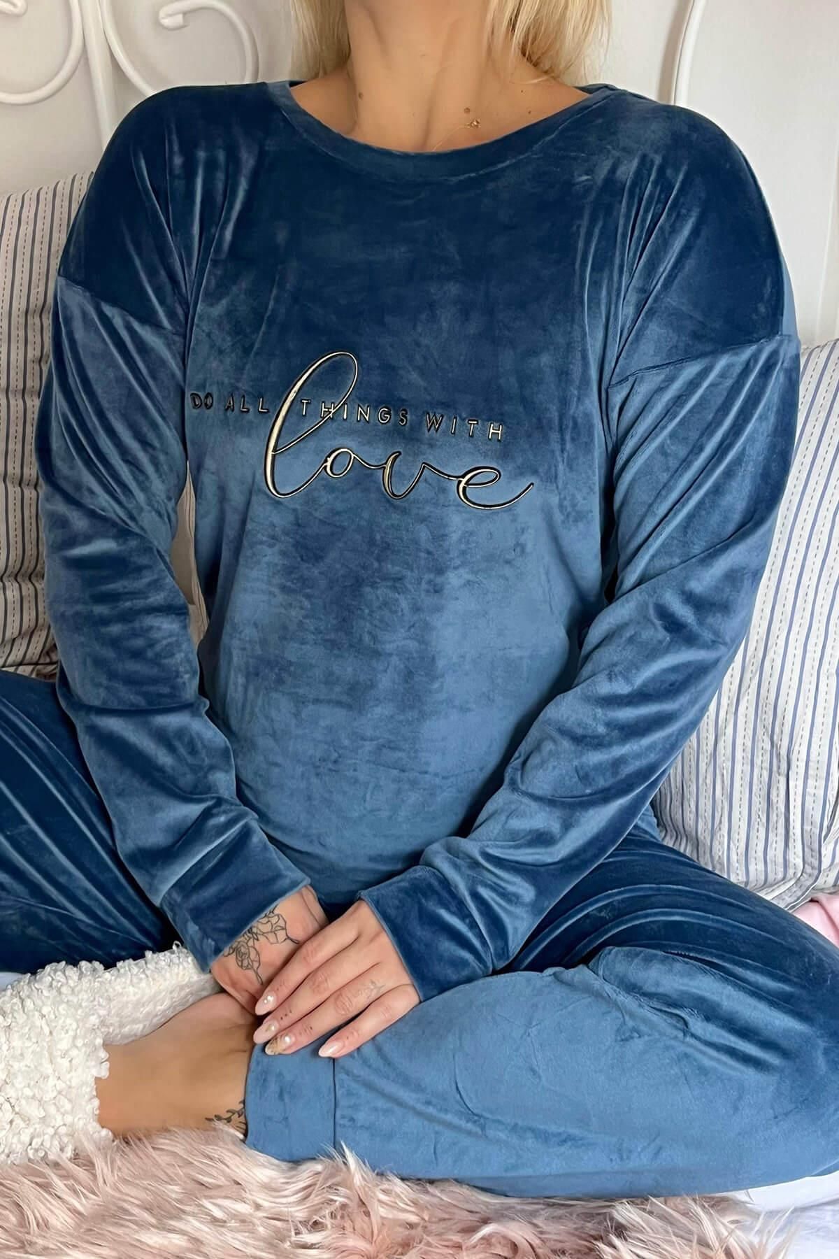 Pijamaevi-Powder Blue Love Patterned Exclusive Velvet Women's Pajama Set 4