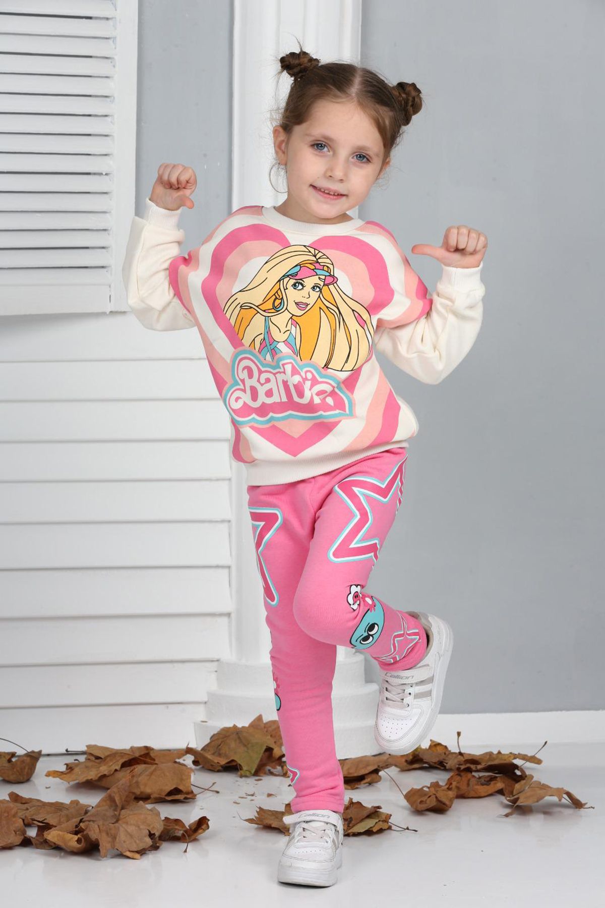 Three girls hot sale in leggings