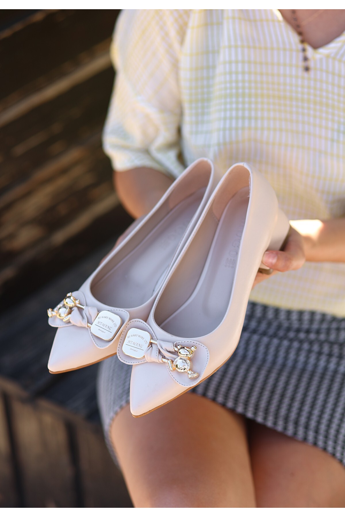 Bej Cilt Topuklu Ayakkabı