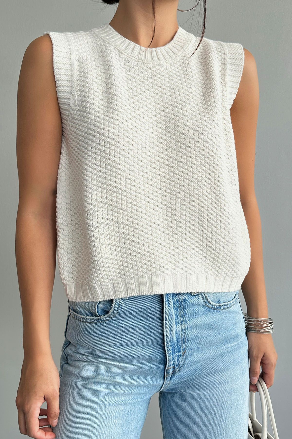 Wilfred hotsell sleeveless sweater