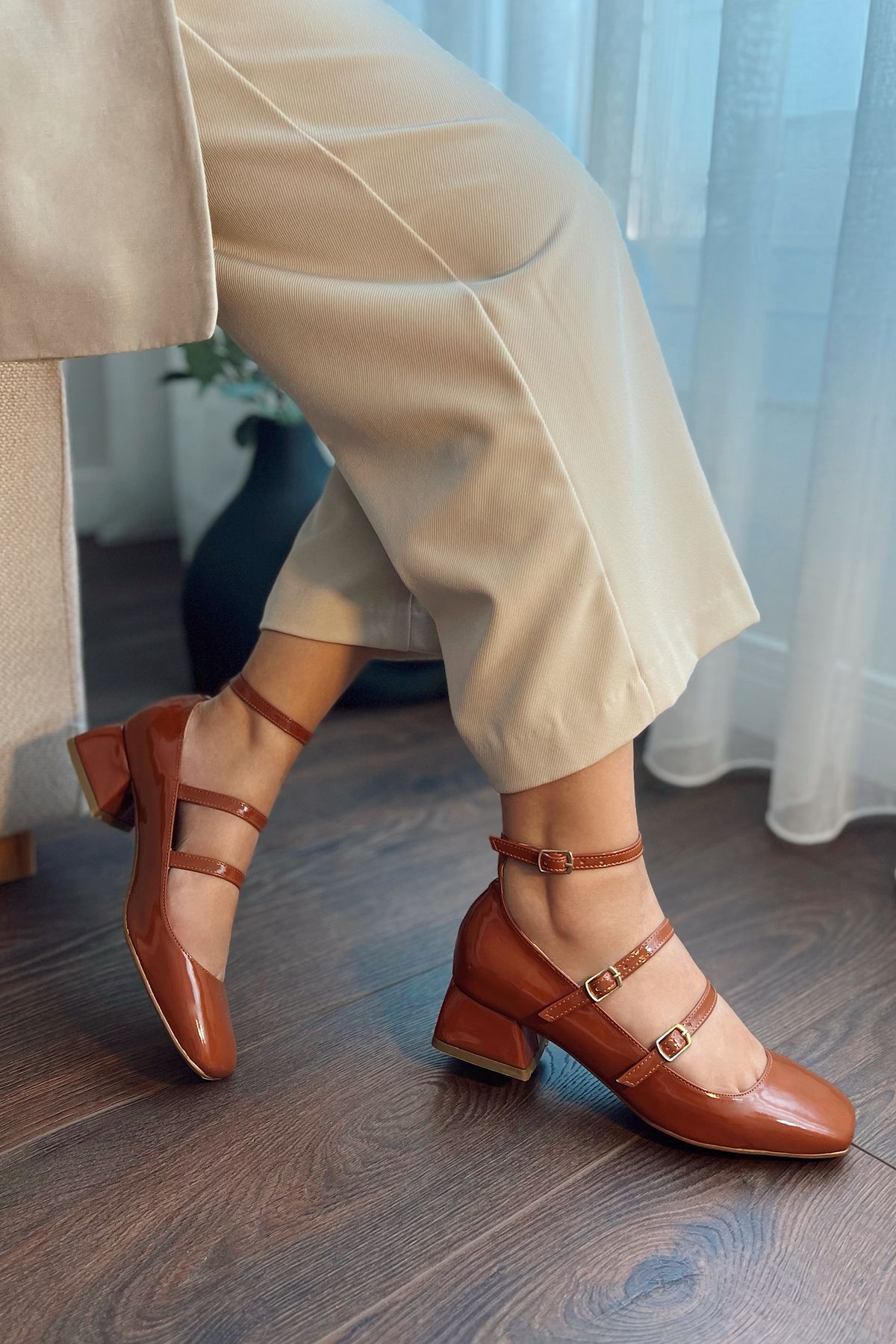 Tan short block heels 2025