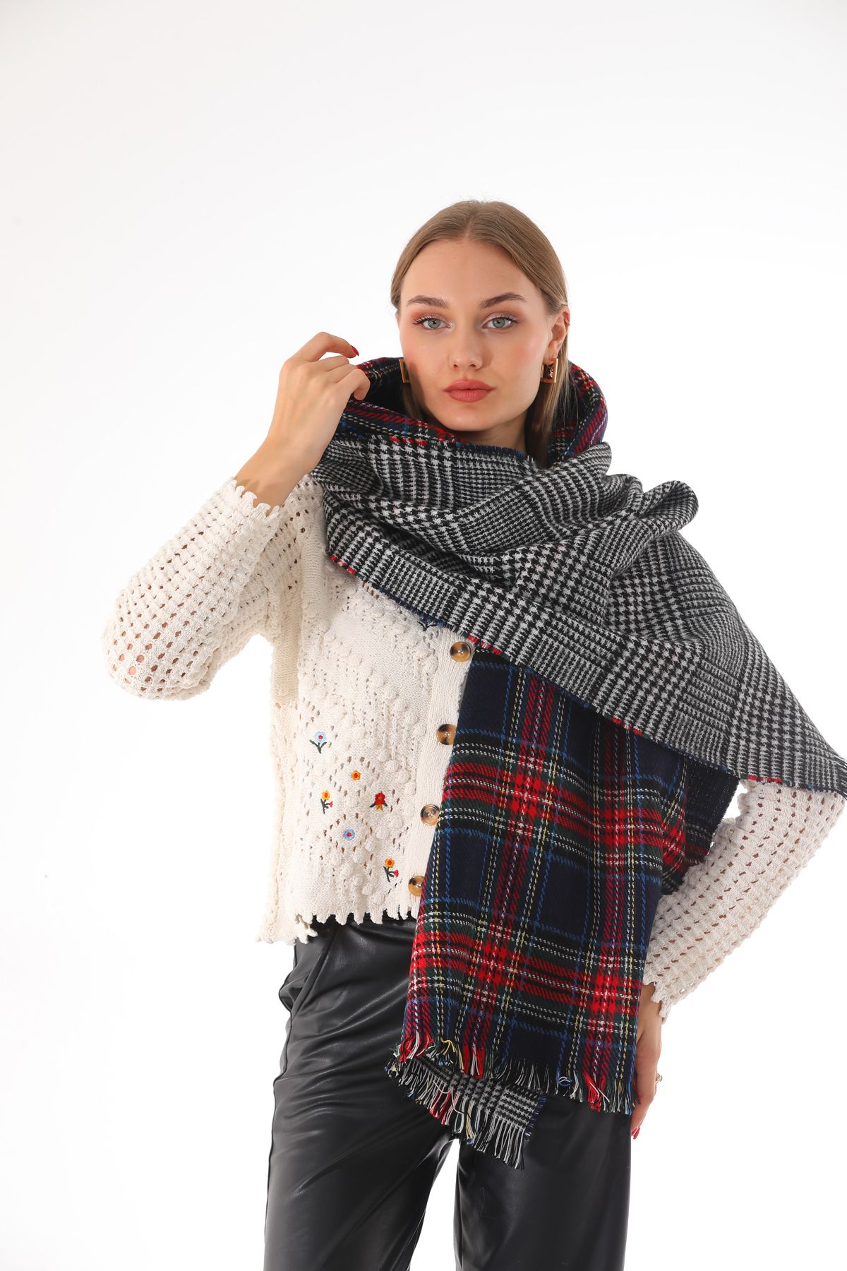 Ritagarcia Double Sided Soft Textured Navy Blue Scottish Shawl Scarf