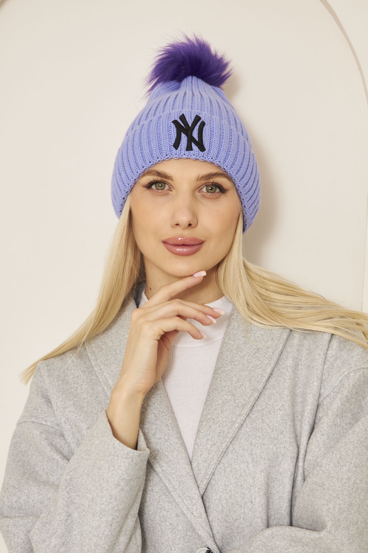 Eke Tekstil Beretă Din Tricotaje Cu Pompon De Damă Cu Broderie Lila Ny Femeie - Standard
