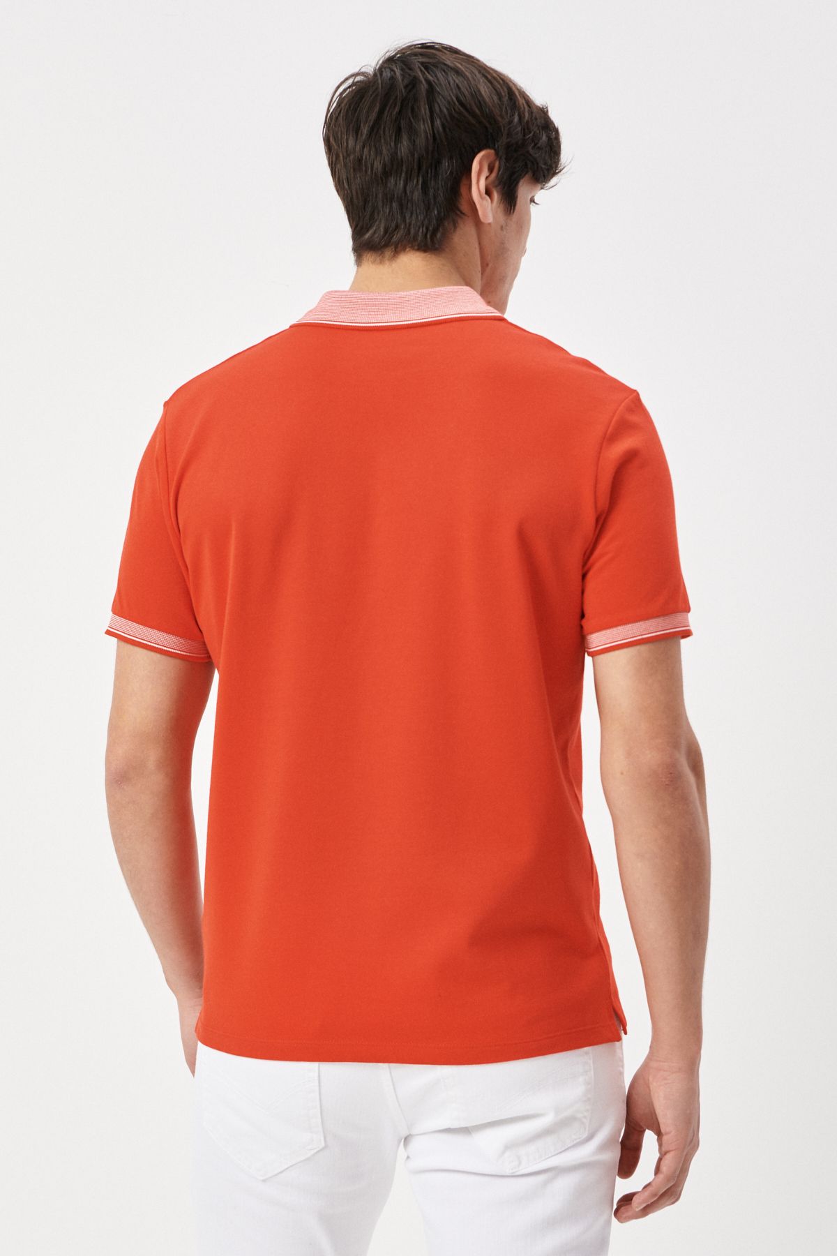 AC&Co / Altınyıldız Classics تی شرت یقه دار بدون چروک مردانه پارچه پنبه ای ضد با برش باریک گل انار