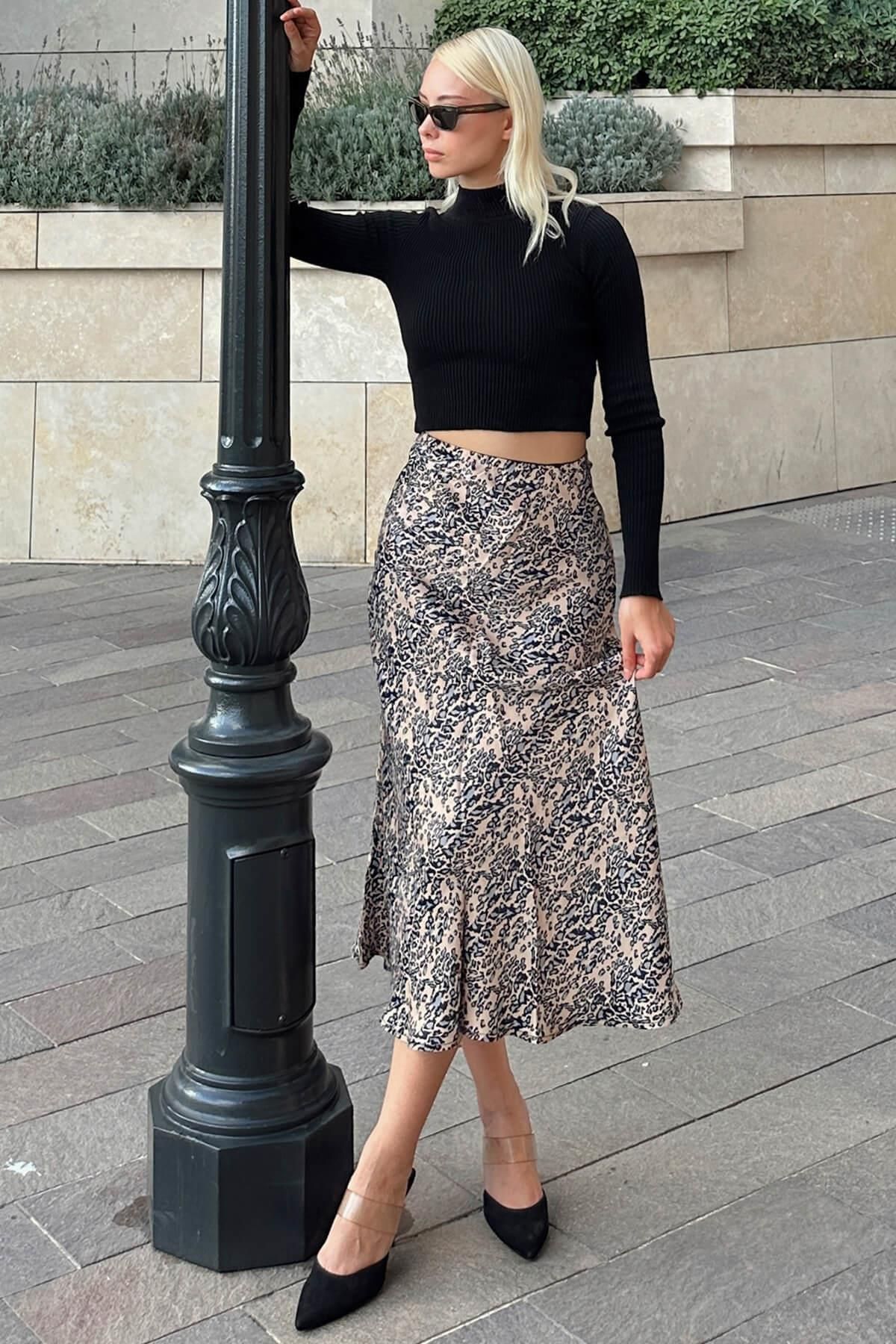 Swist Beige Leopard Pattern Women s Midi Length Satin Skirt Trendyol