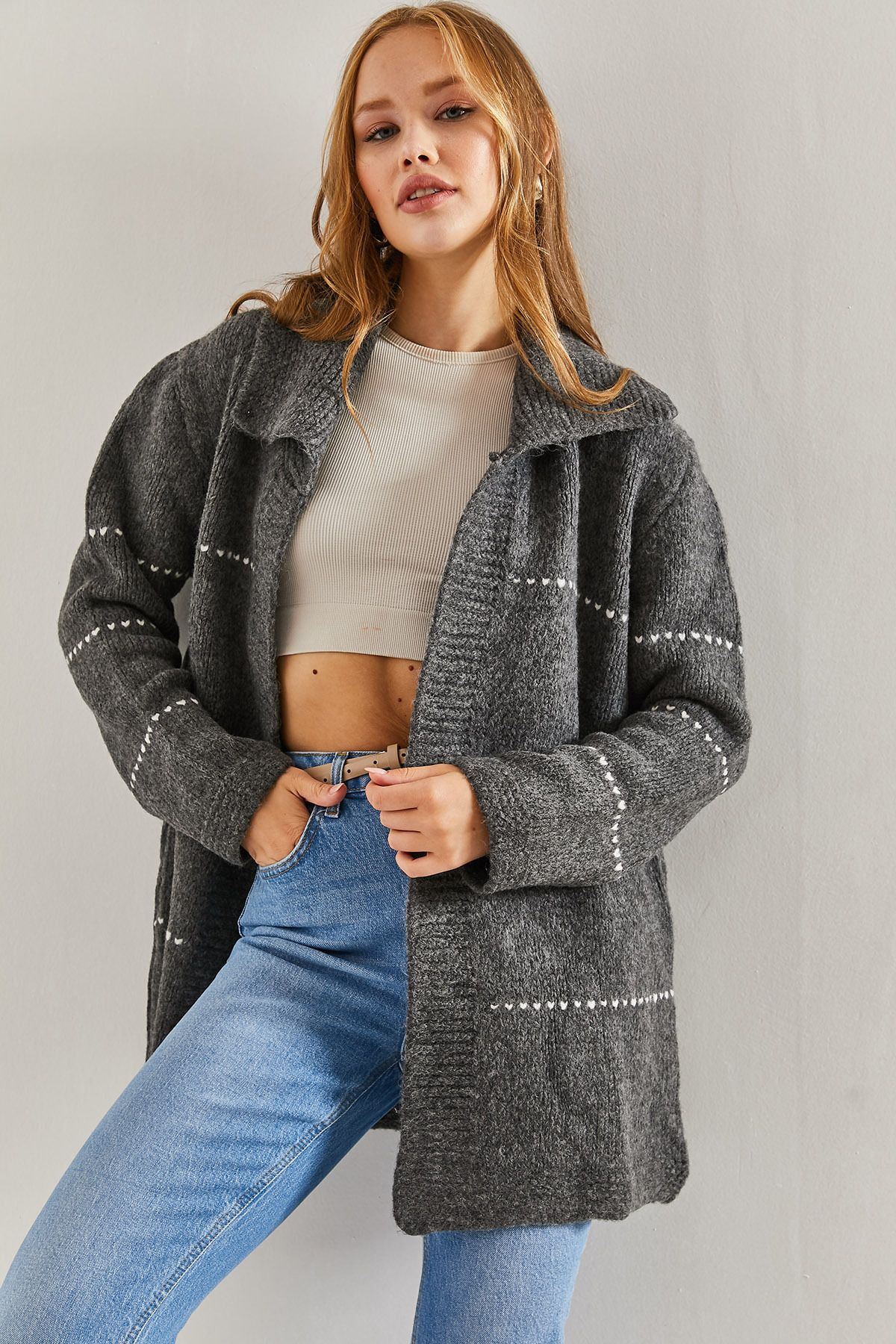 Bianco Lucci-Gestreifter dicker Strick-Cardigan für Damen 7