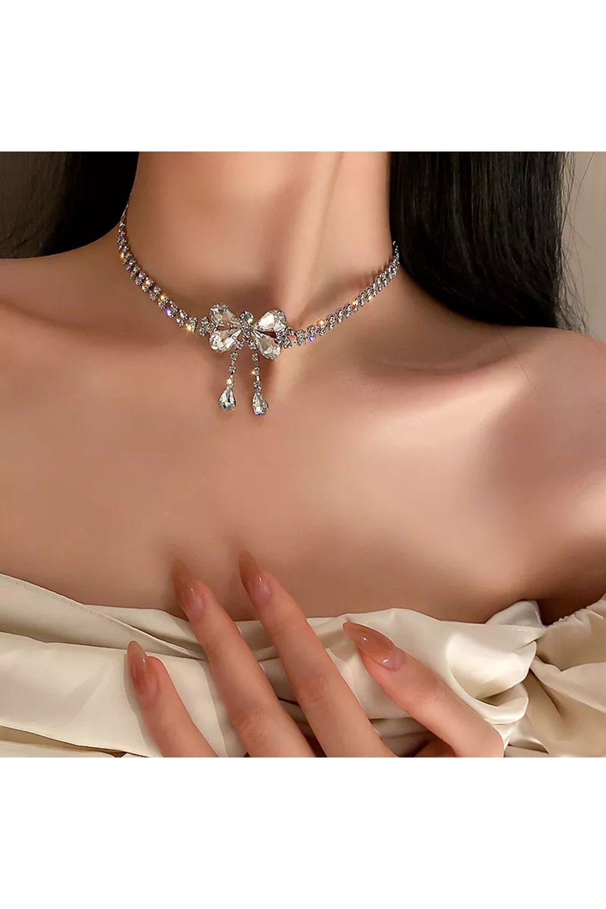 Flaner Paris Aksesuar-Jewelled butterfly motif necklace and earring set 6