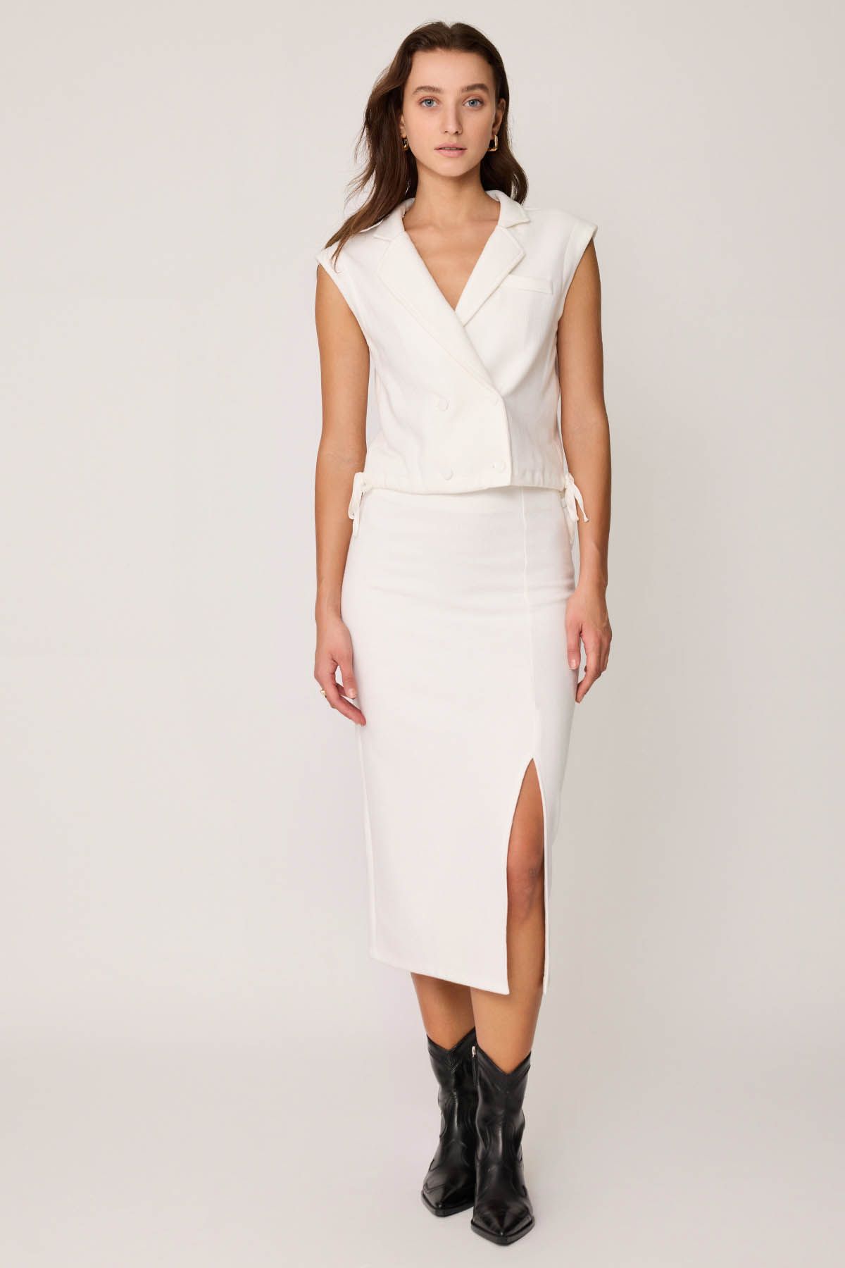 Vitrin SHOWCASE Buttoned Front Drawstring Waist Knitwear Vest