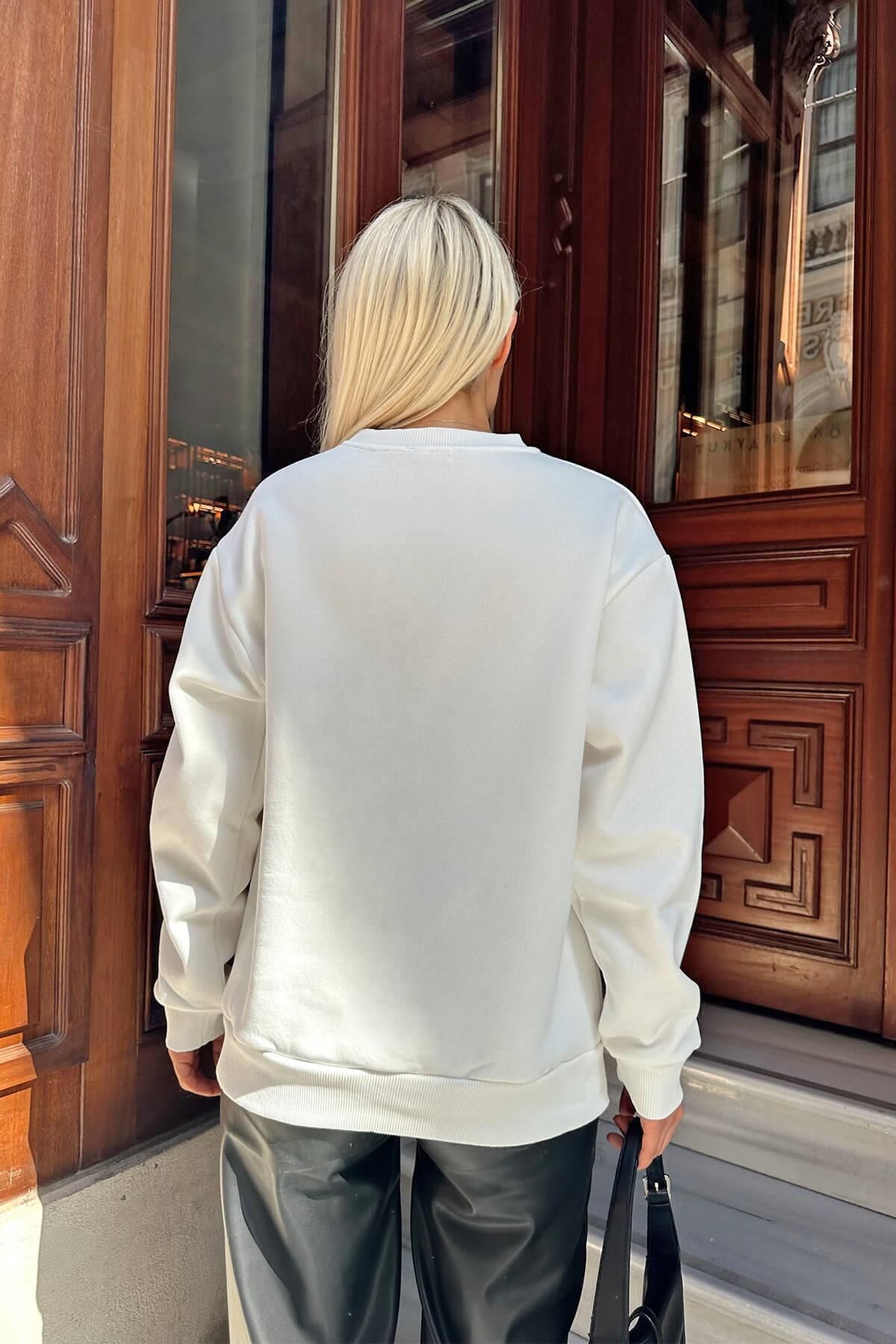 Swist Sweatshirt - White - Regular fit - Trendyol