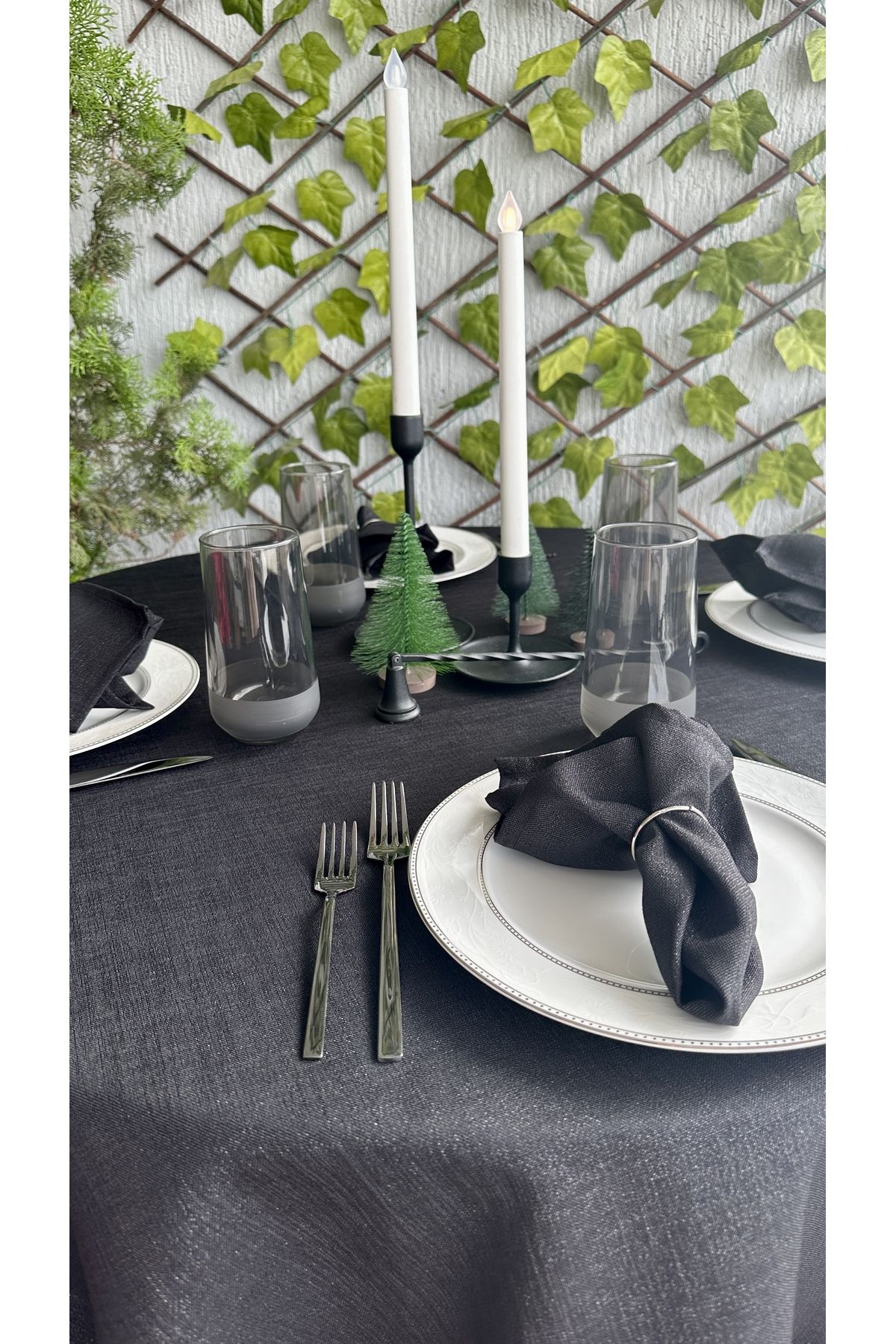 Decamor home-Linen Textured Glitter Black Linen Textured Round Table Cloth 3