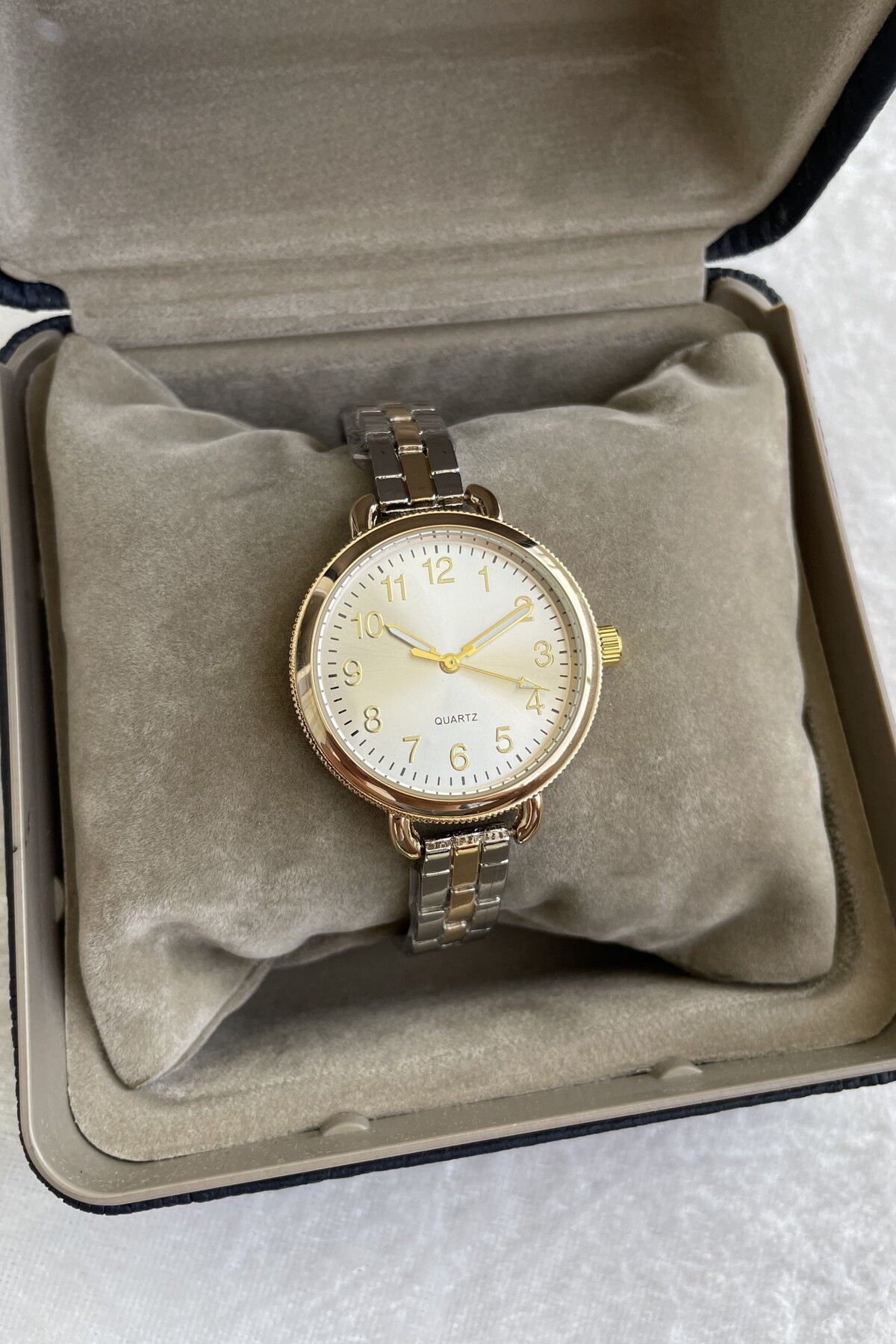 Leerybee Stand Out With Your Style The Most Popular Wristwatch