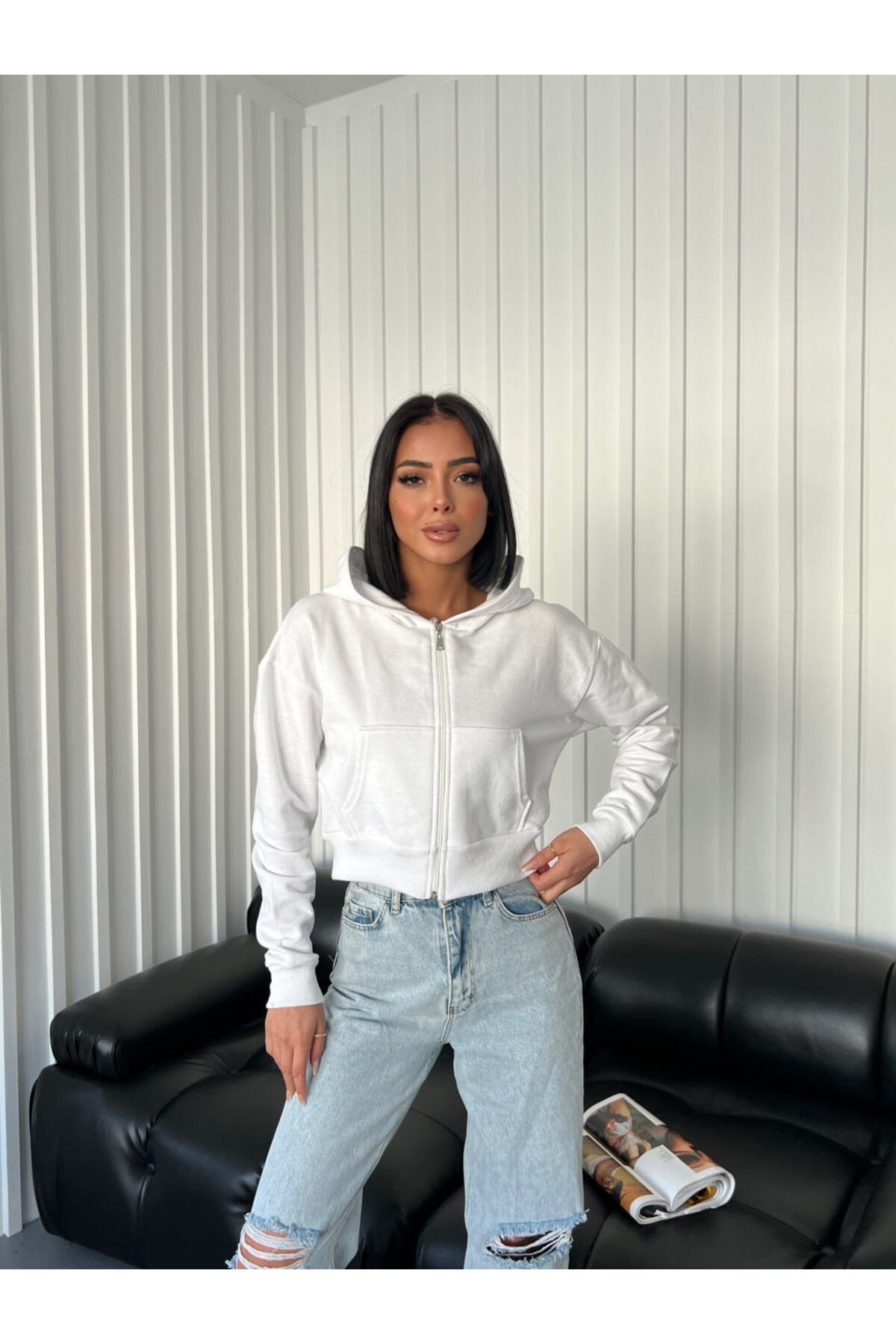 Crop Fermuarlı Sweatshirt Hırka Model — سفید CROP HIRKA — تصویر 4 از 6