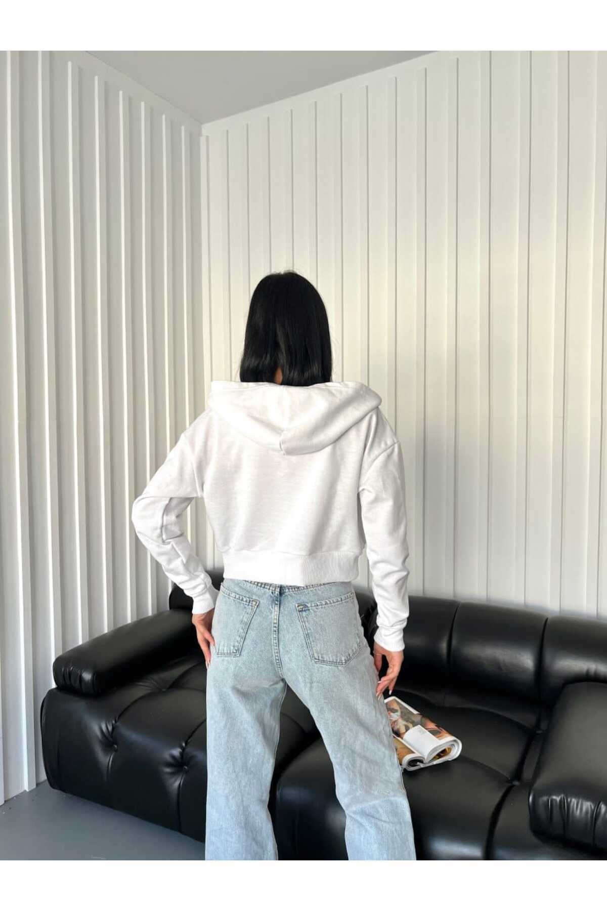 Crop Fermuarlı Sweatshirt Hırka Model — سفید CROP HIRKA — تصویر 6 از 6