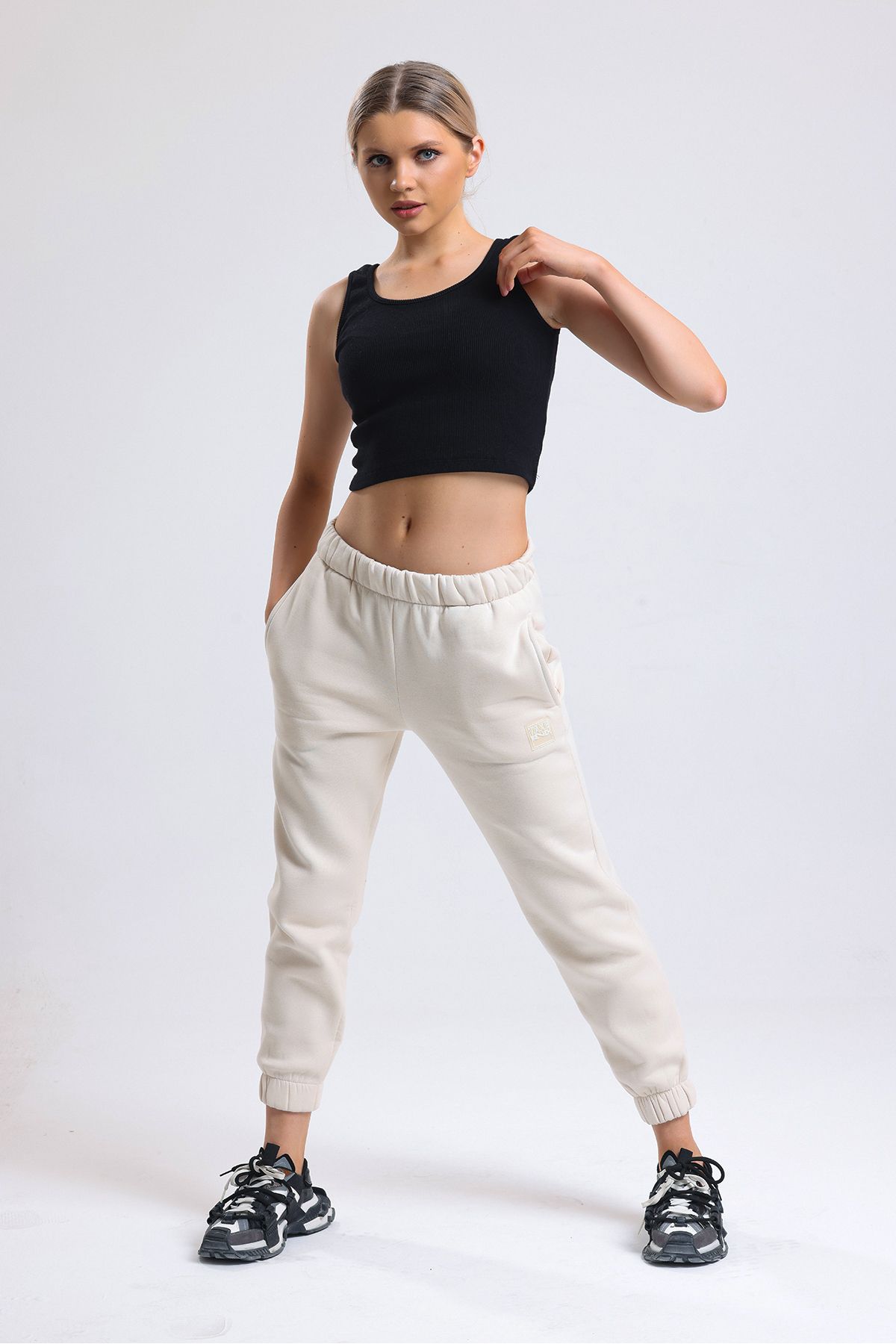 Elastic waist shop pocket side sweatpants