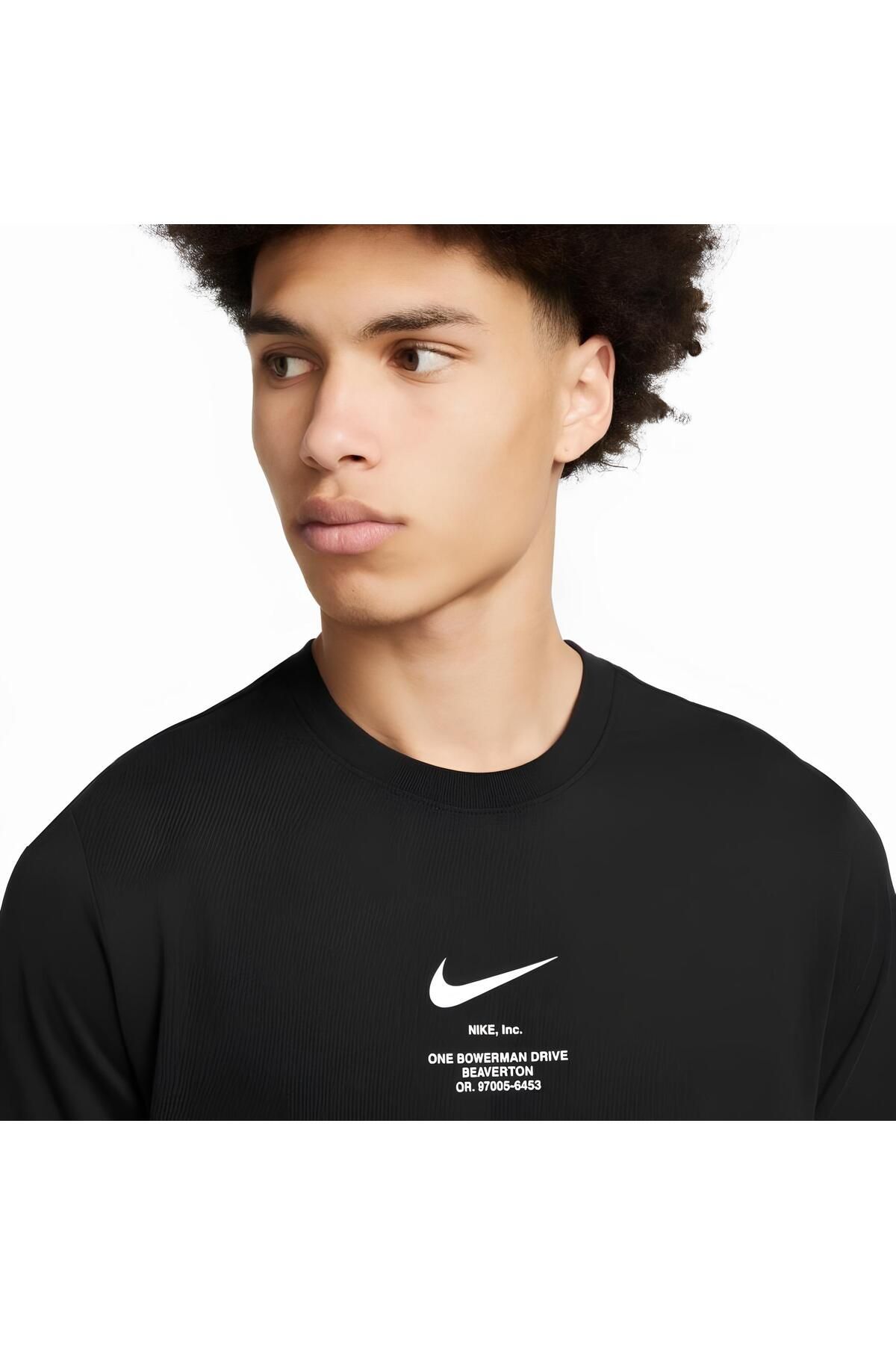 Nike Sportswear Big Swoosh Logo Siyah Tshirt Fiyat Yorumlar