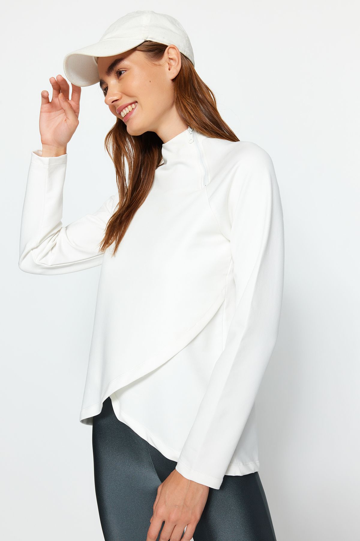 complete the look image