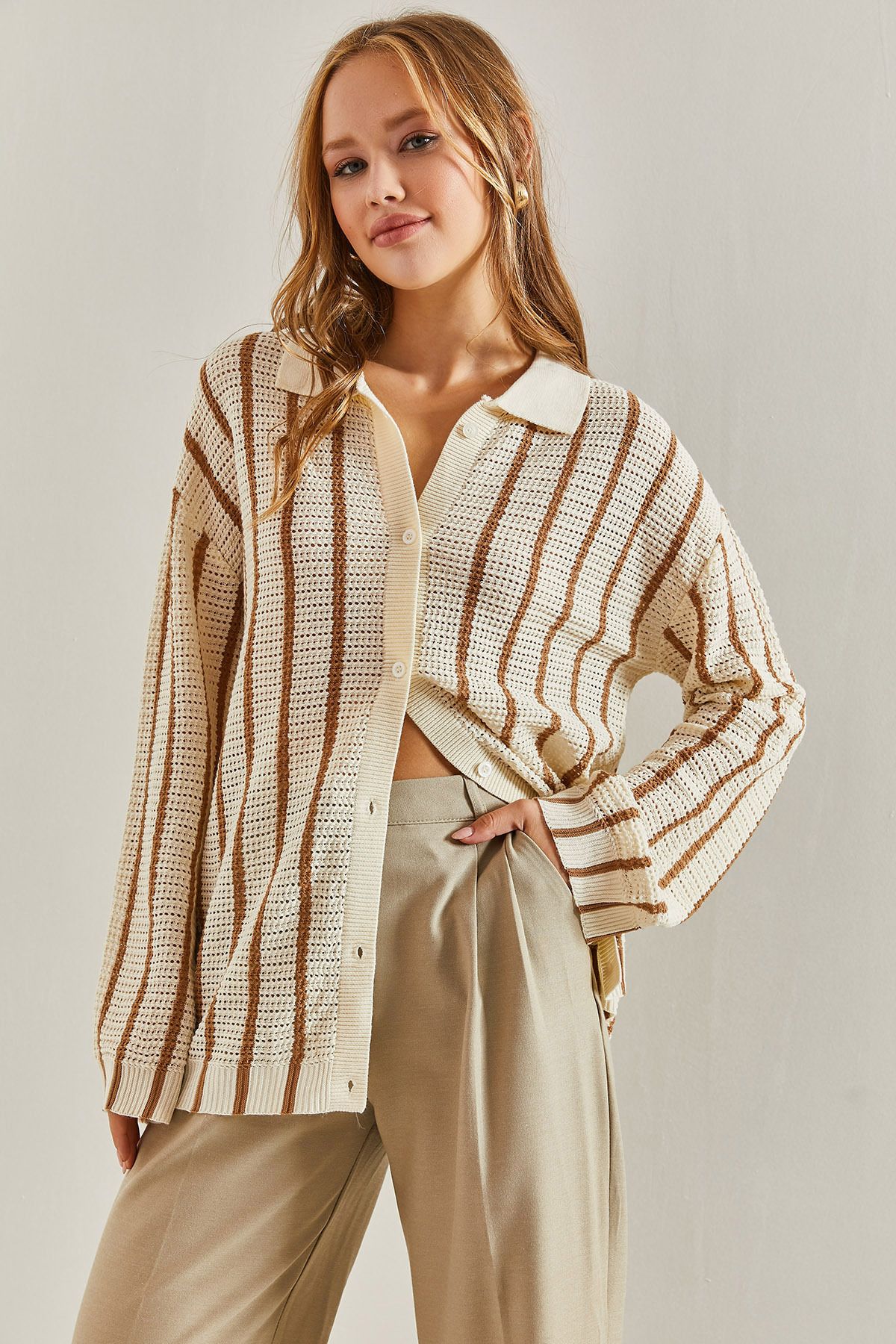Bianco Lucci-Women's Shirt Collar Long Sleeve Striped Cardigan 1