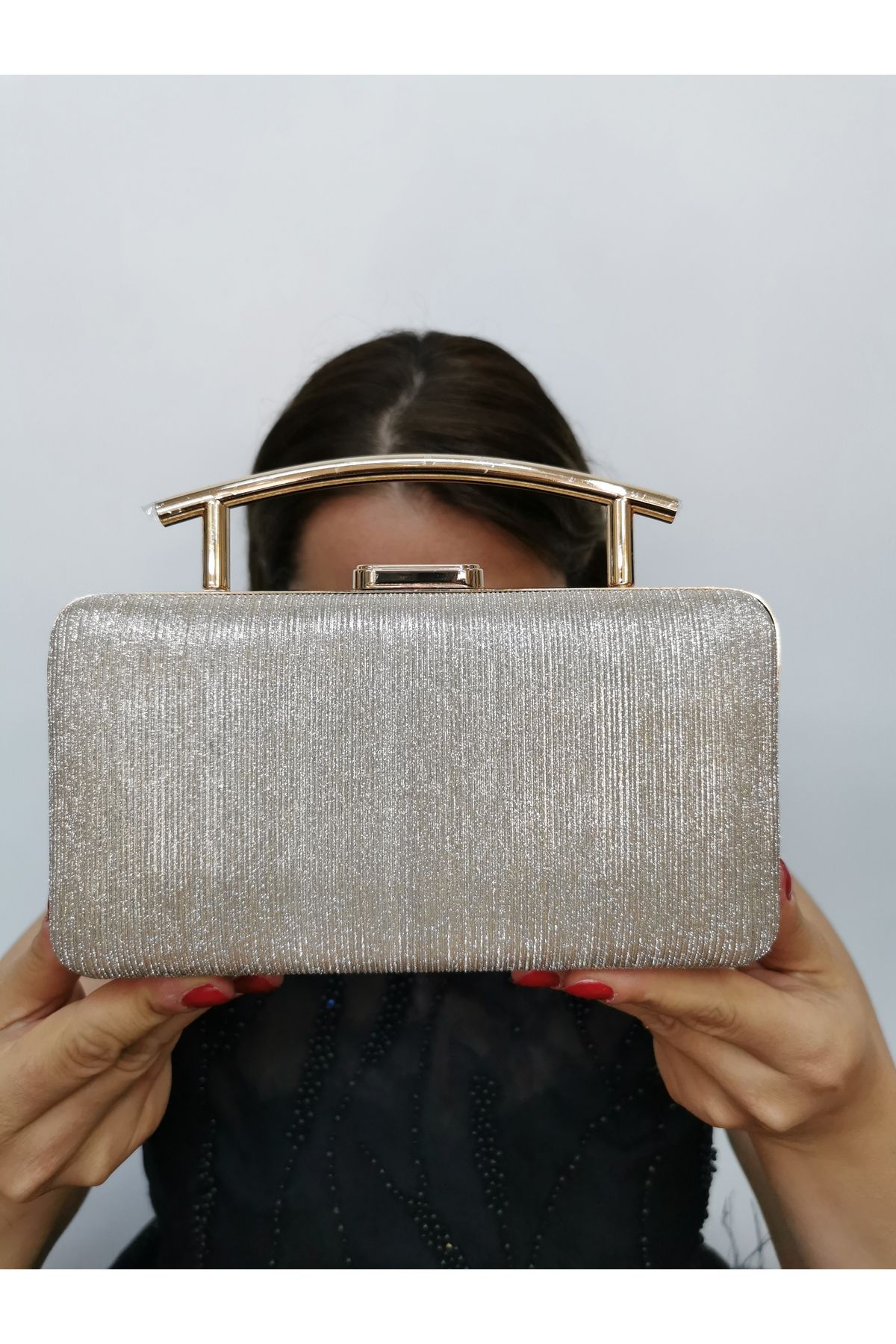 Gold colour clutch bag new arrivals