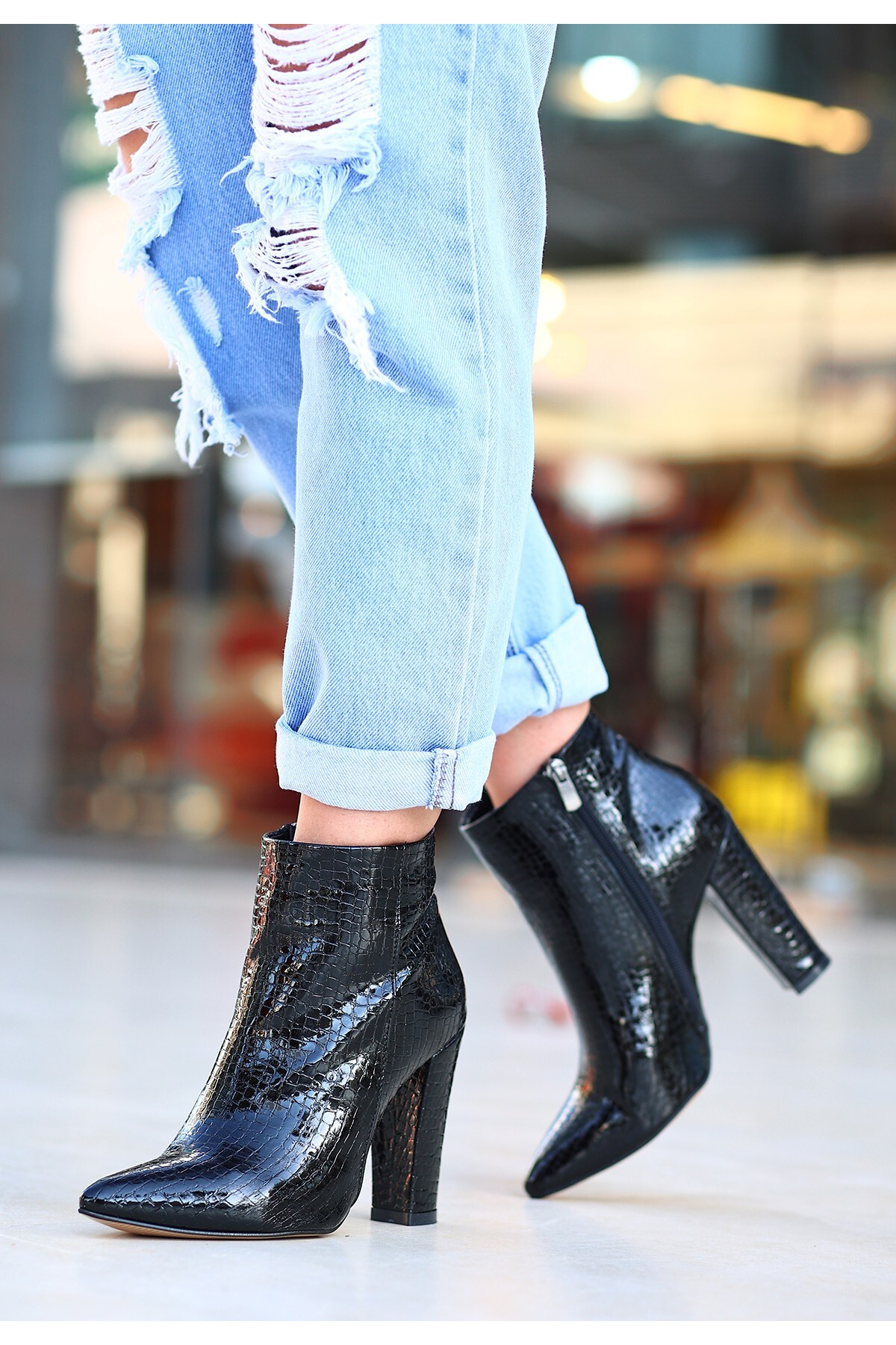 Loora Siyah Rugan Desenli Topuklu Bot