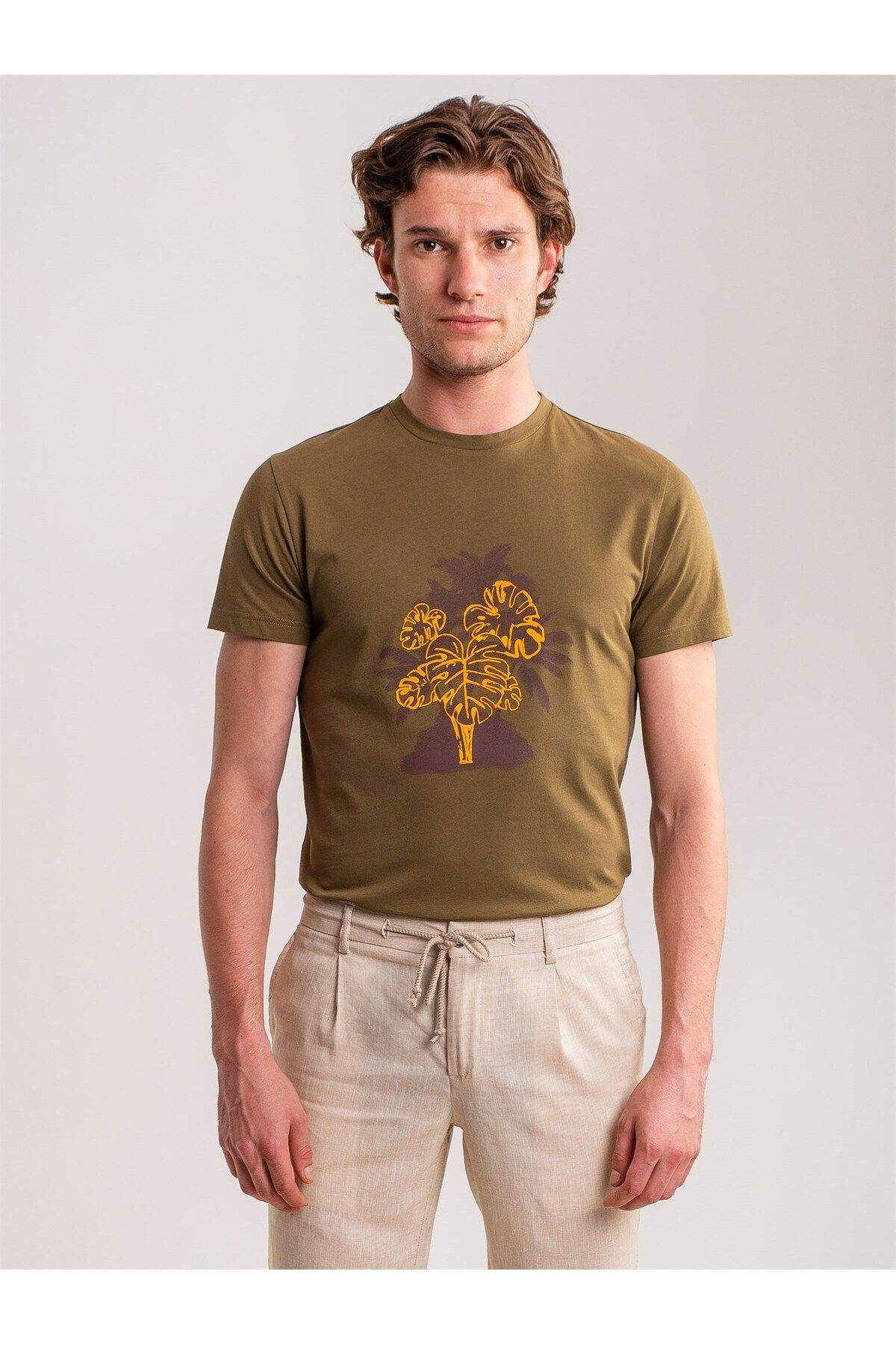تی شرت قهوه ای طرح چاپی یقه گرد مدل اسلیم فیت آستین کوتاه مردانه دوفی Dufy (برند ترکیه)