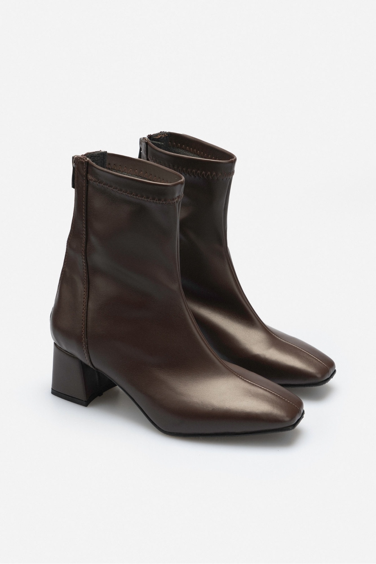 Prague Brown Matte Blunt Toe Heeled Women's Boots