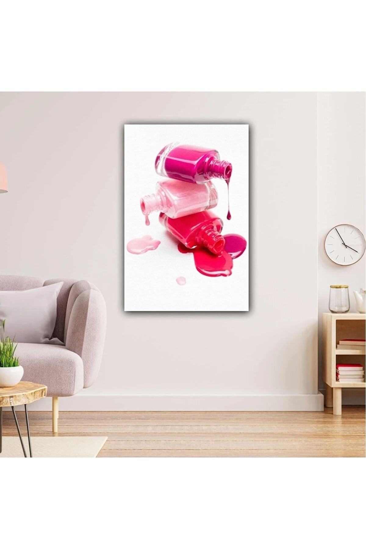 Pembe Kırmızı Oje Şişesi Makyaj Kanvas Tablo