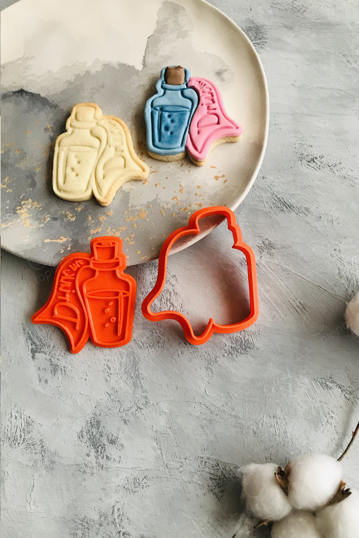 Orange Potion Dough Shaper / Cookie, Ceramic, Game / 8x9 Cm / Alice / Halloween