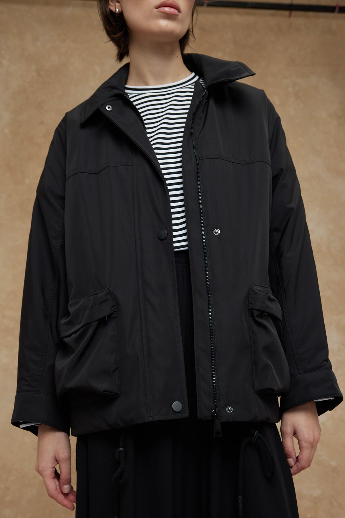 Manuka-OVERSIZE BOMBER COAT ČIERNY 7