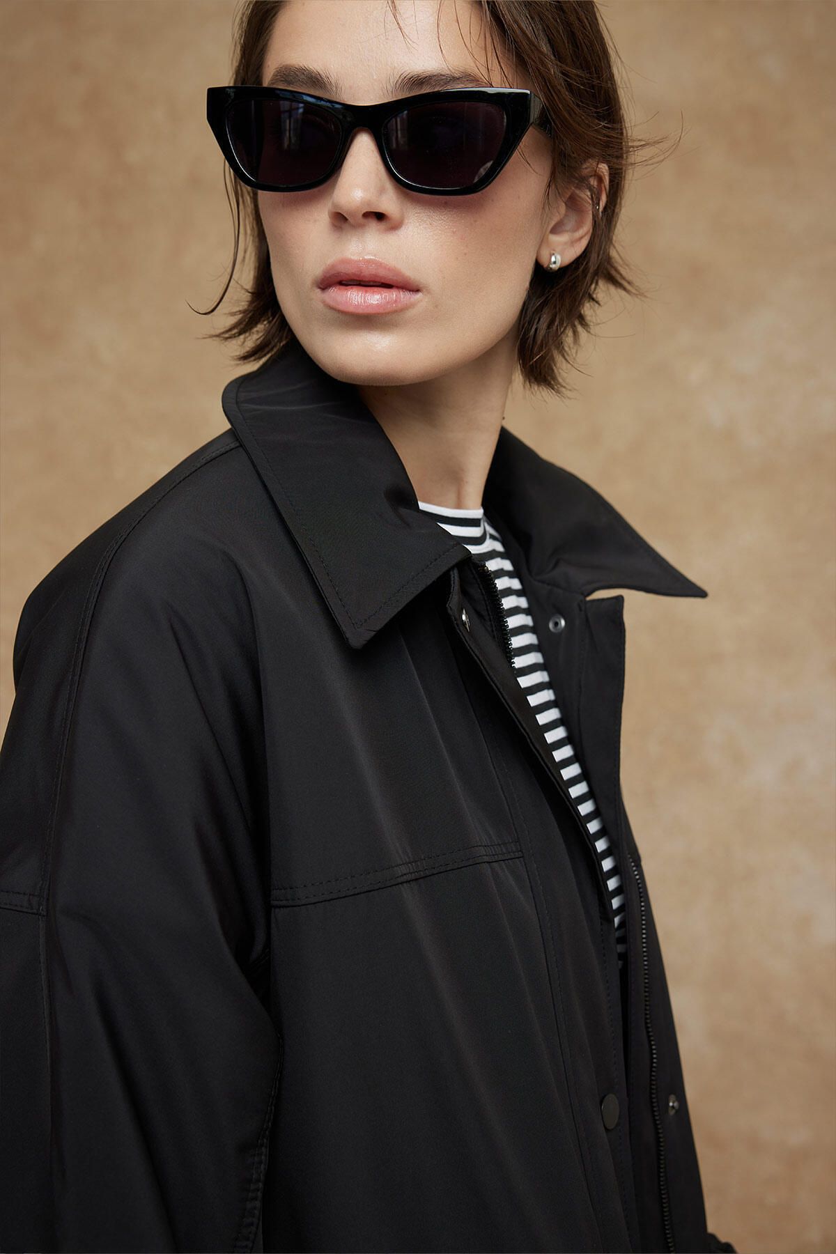 Manuka-OVERSIZE BOMBER COAT ČIERNY 6
