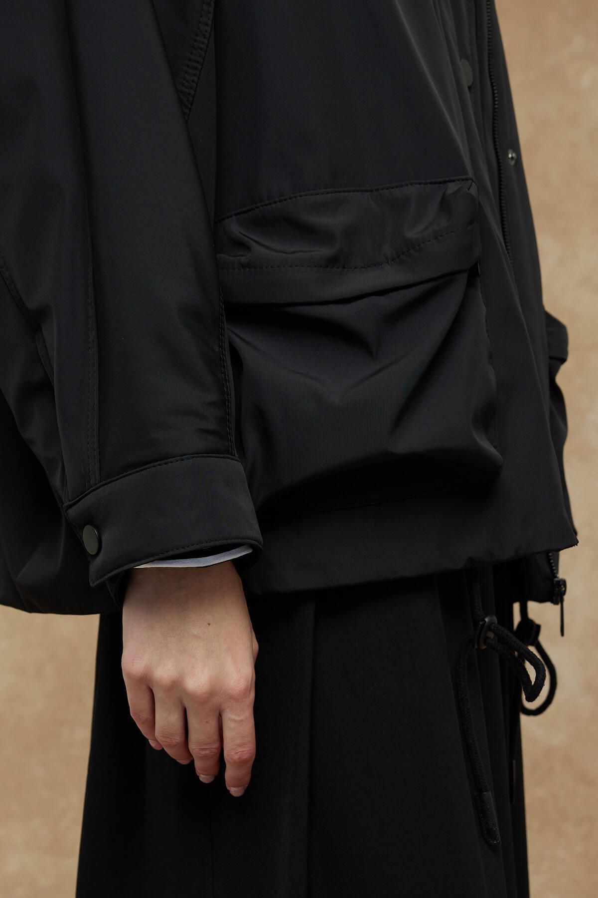 Manuka-OVERSIZE BOMBER COAT ČIERNY 8