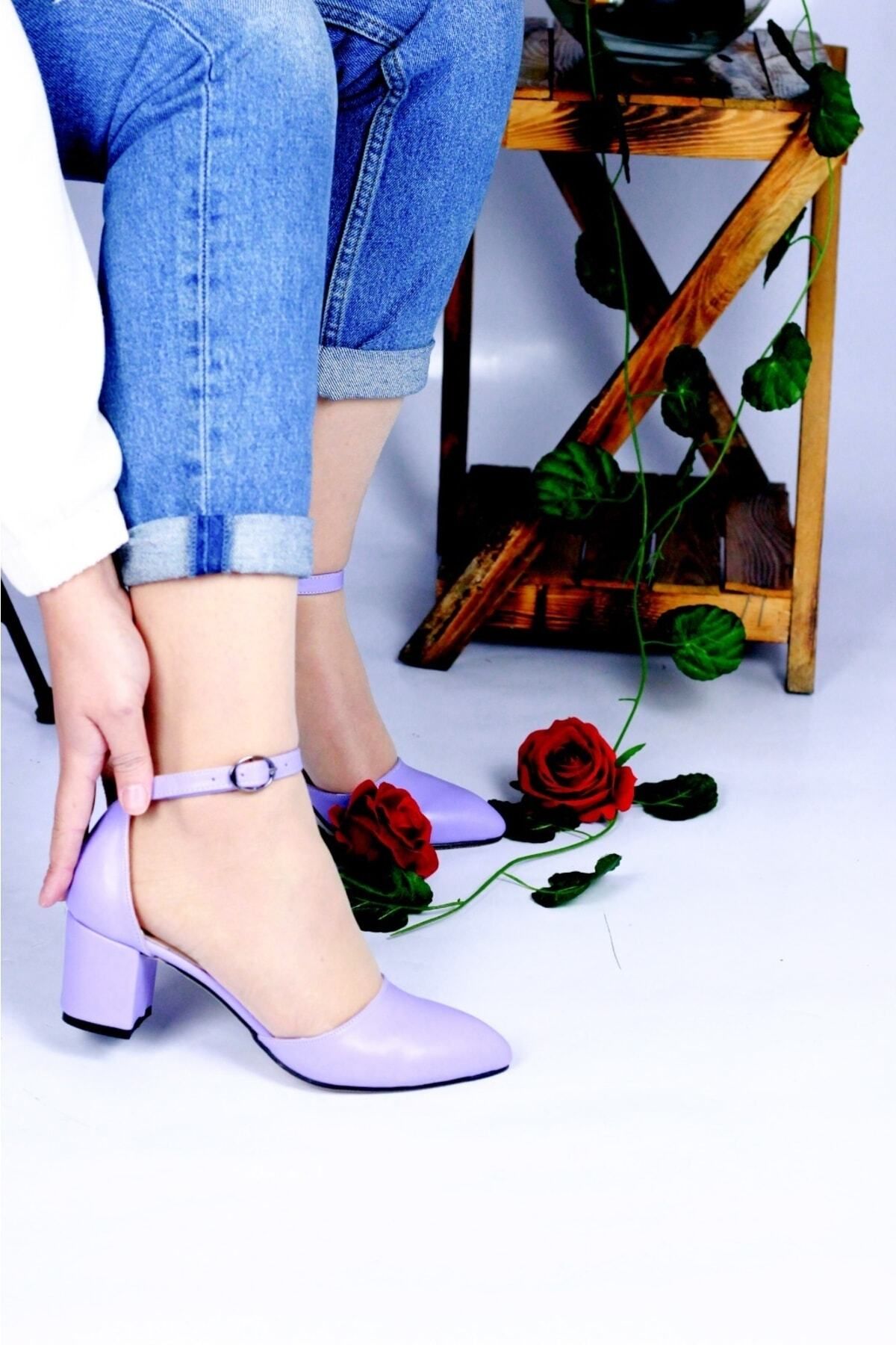 BAY ARMEDON Women s Shoes Lilac Skin Carnival Ankle Strap Short