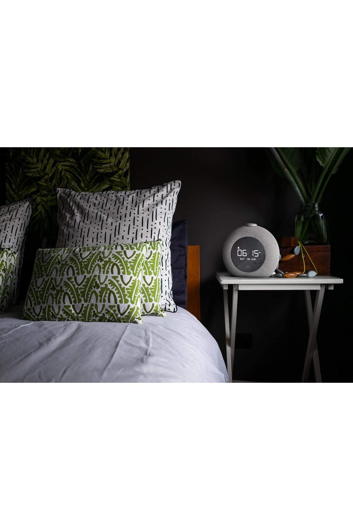 JBL-Horizon 2 Alarm Clock & Bluetooth Speaker with Radio – Black 7