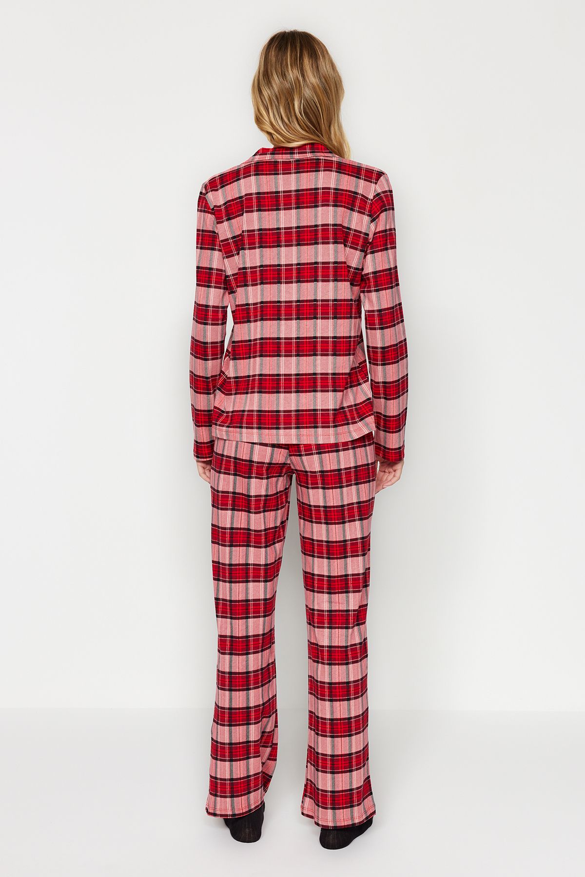 Trendyol Collection-Rot kariertes Pyjama-Set aus T-Shirt und Hose mit Hirsch-Motiv - Thmaw24pt00053 8