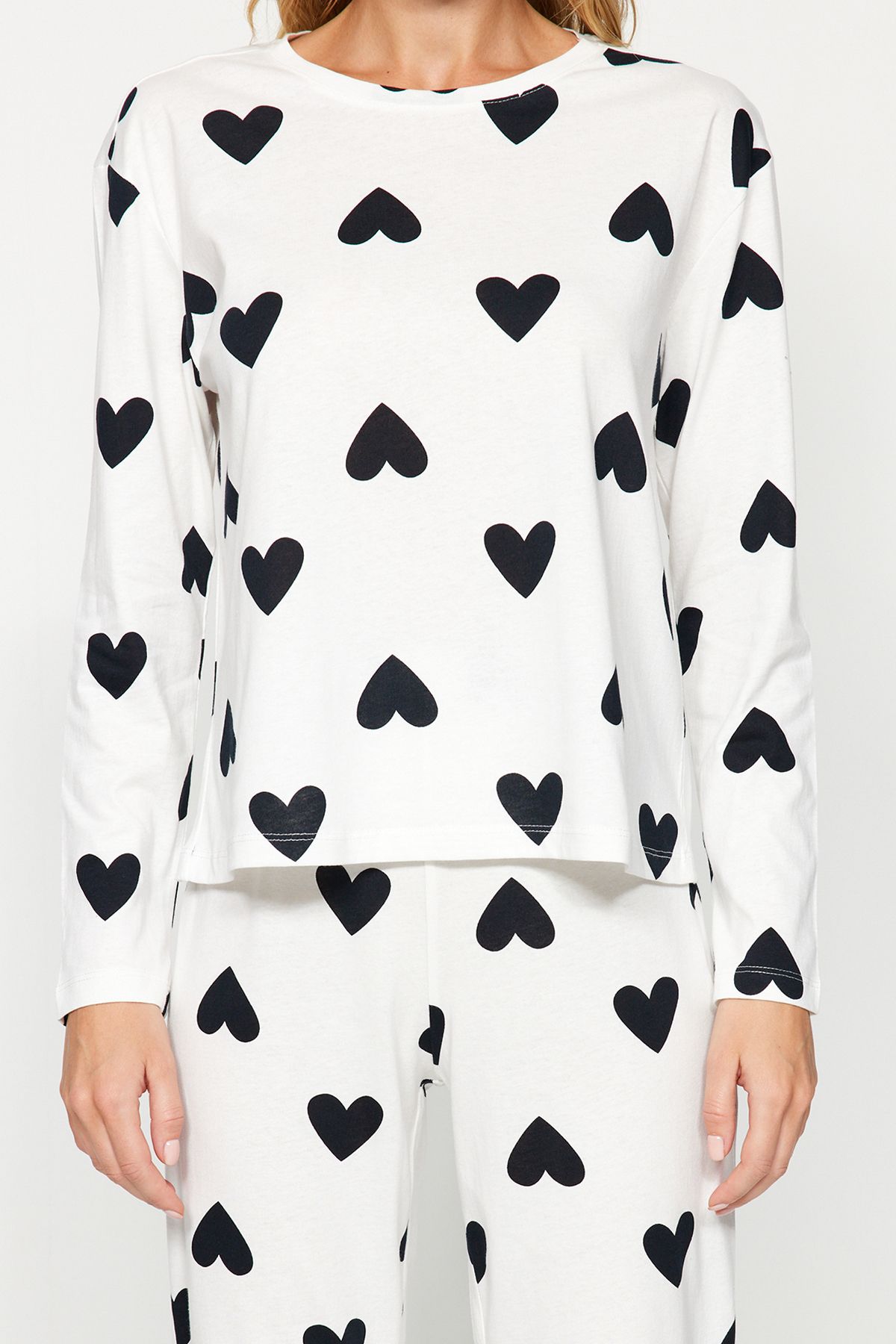 Trendyol Collection-Schwarzes Strick-Pyjama-Set mit Herzmotiv – 100 % Baumwolle THMAW21PT0566 4