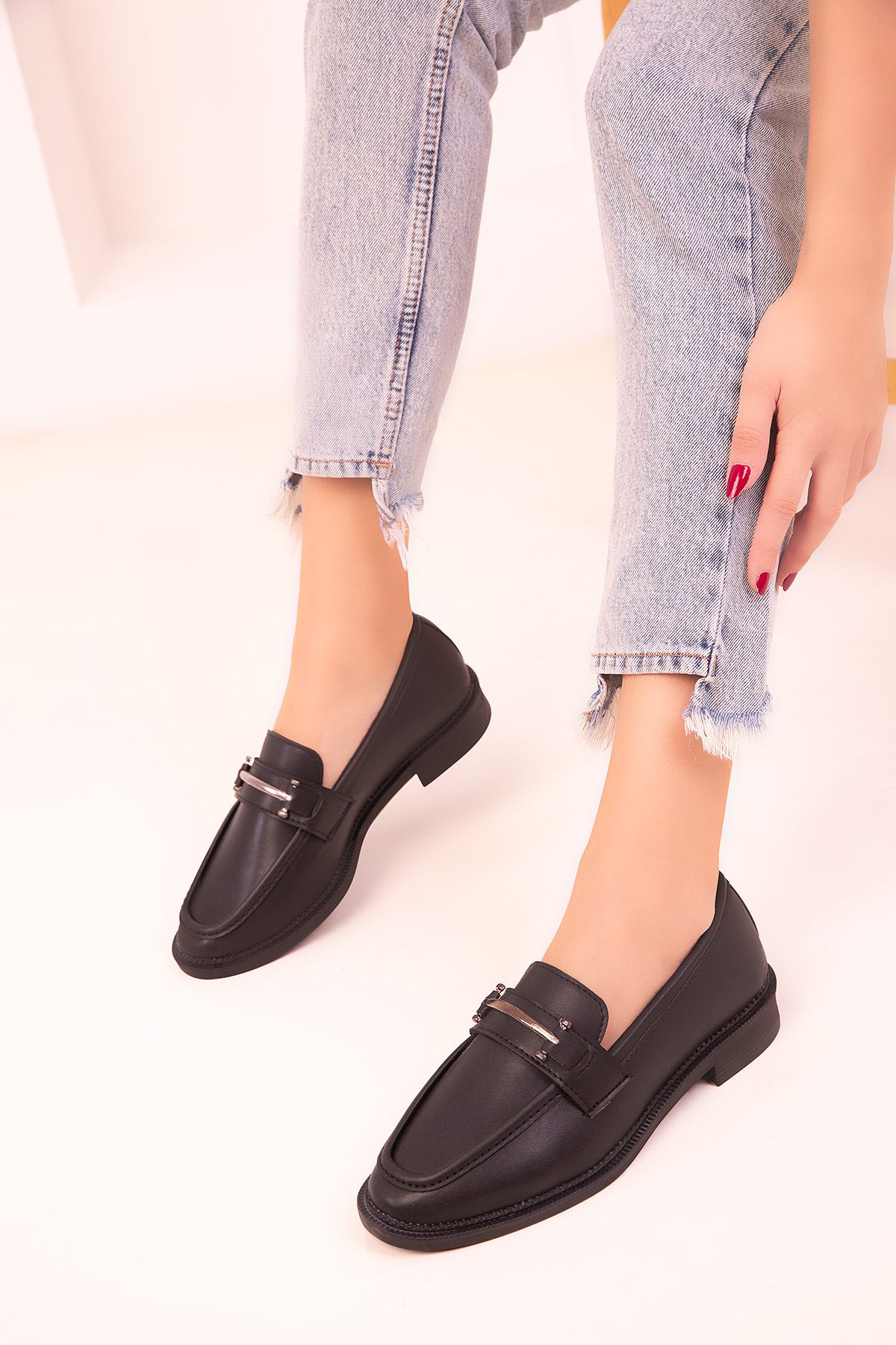 SOHO-Black Women's Loafer Shoes 18339 2
