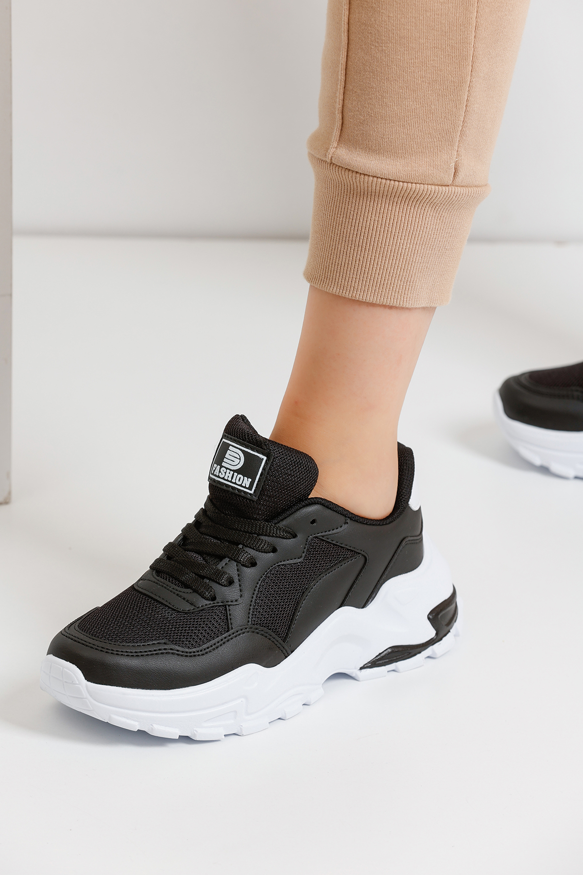 eformoda by emre yılmaz Чорно-білі жіночі кросівки 0159