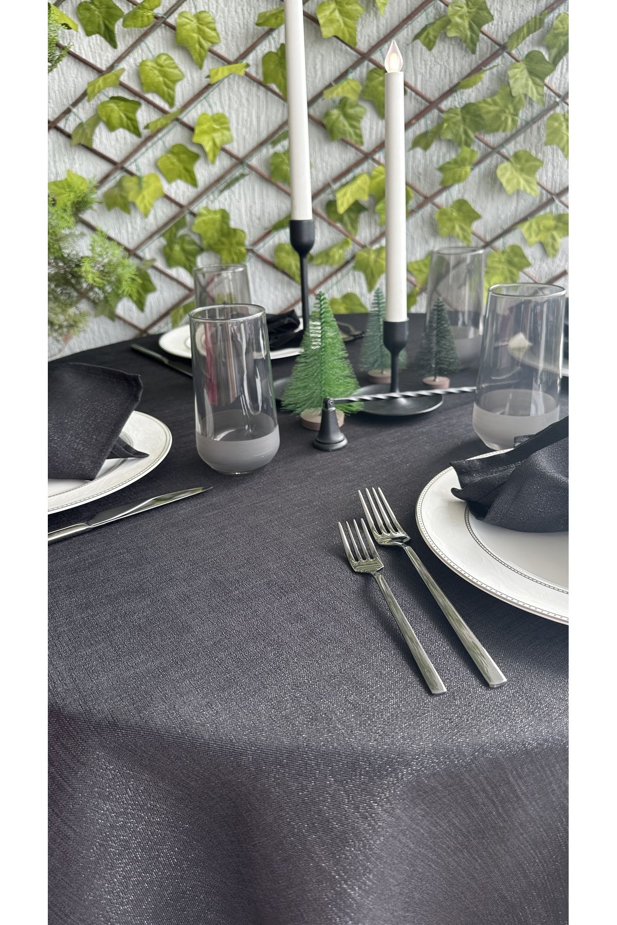 Decamor home-Linen Textured Glitter Black Linen Textured Round Table Cloth 2
