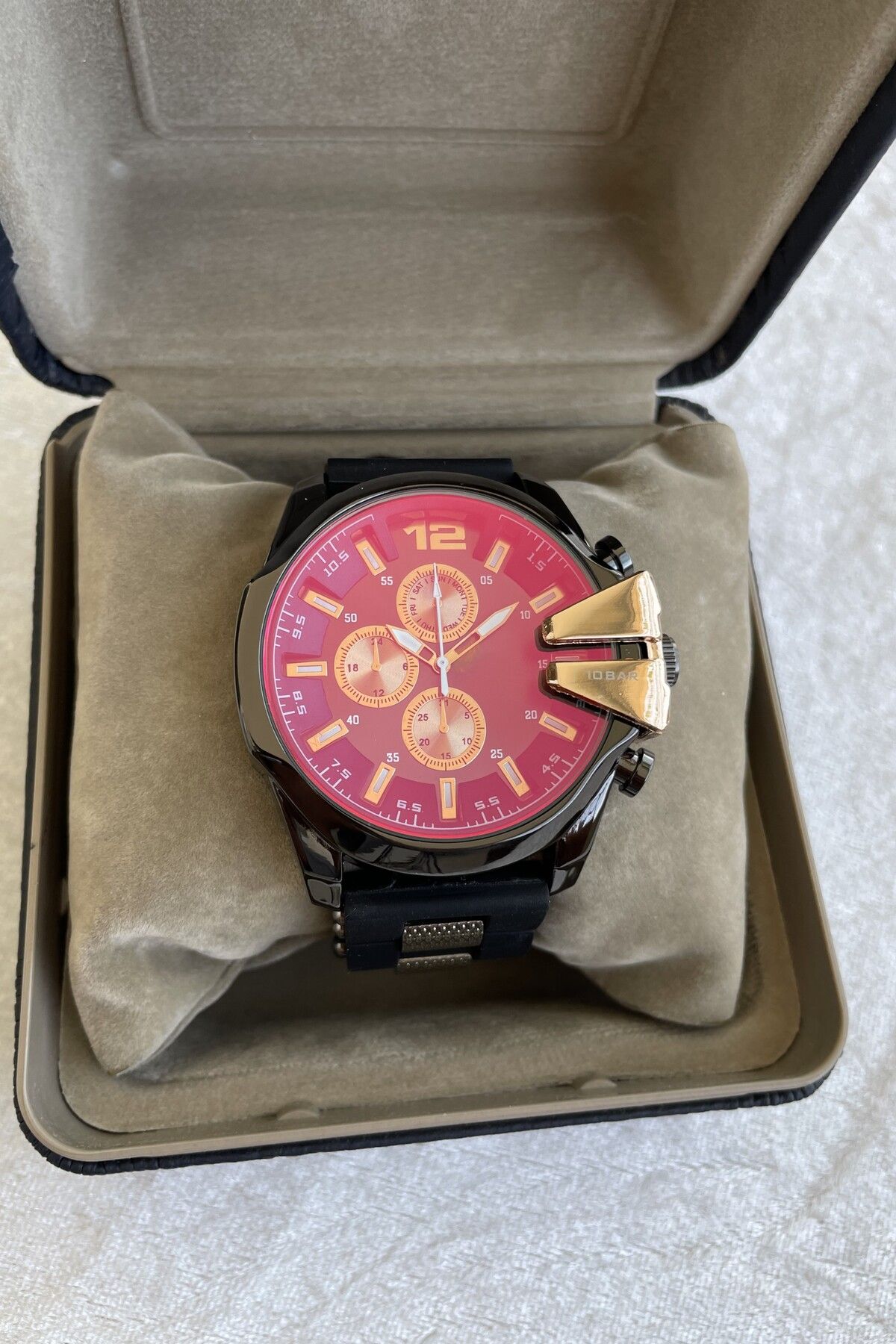 Leerybee The Choice of Modern Men The Most Stylish Wristwatch