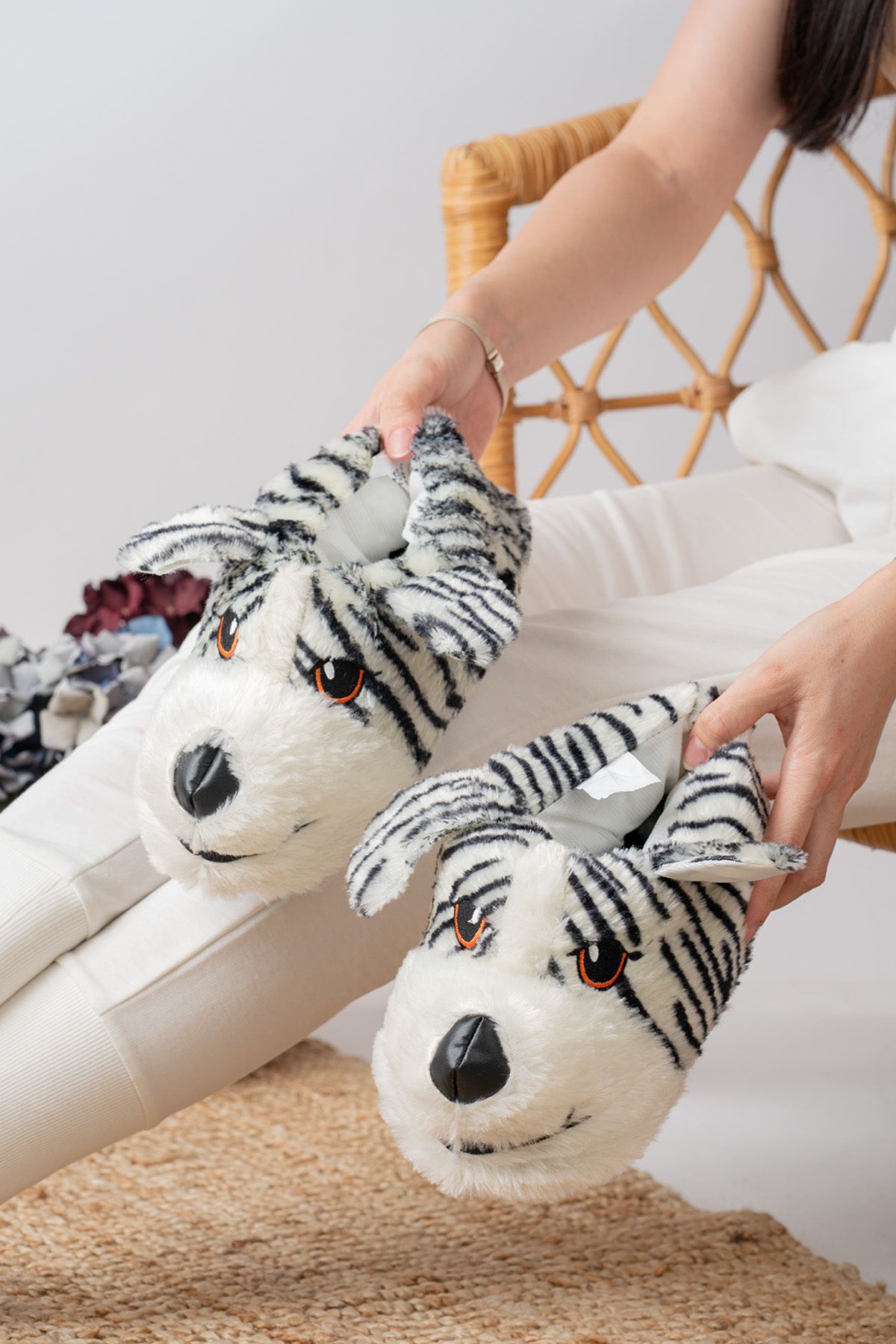 White tiger slippers best sale