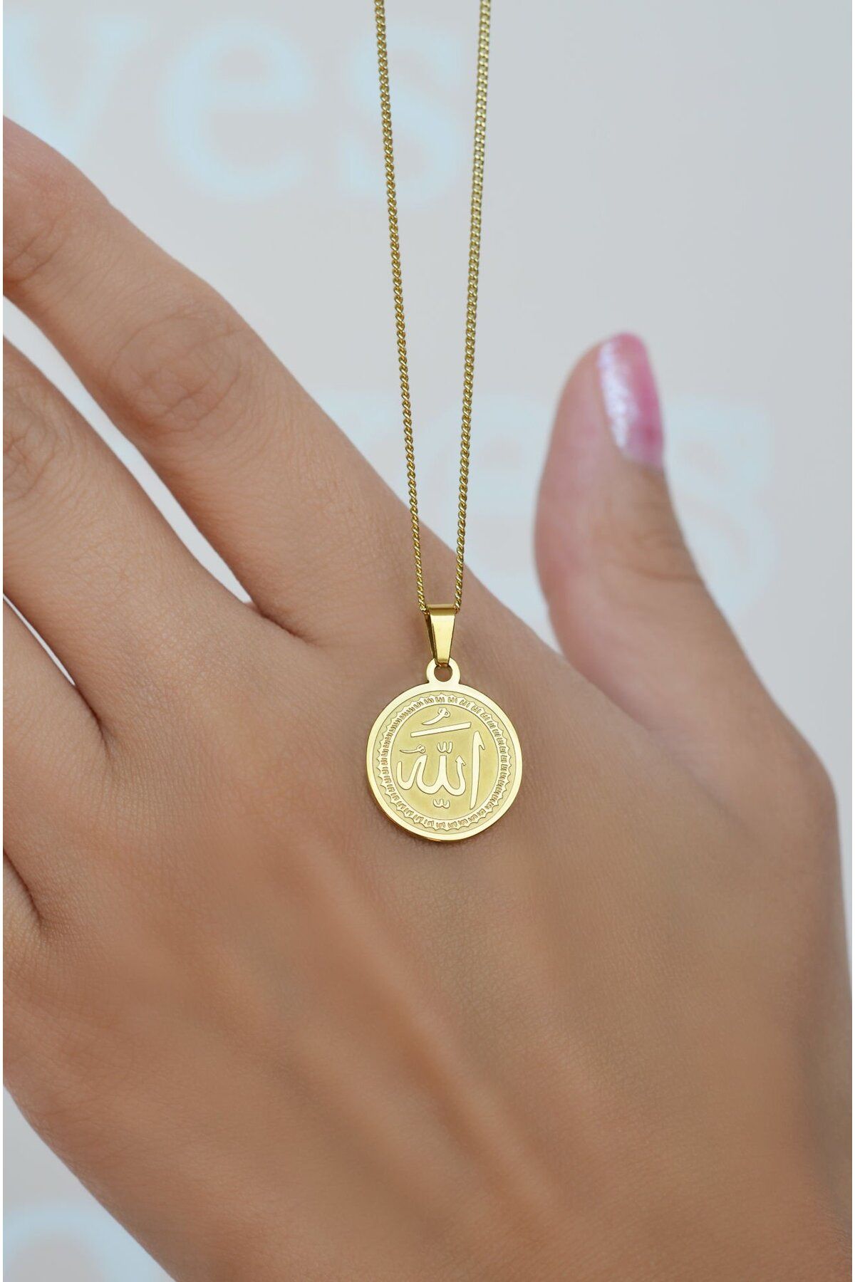 Medallion pendant store