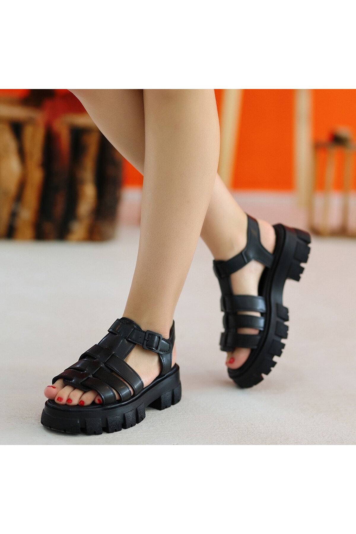 Kest Siyah Cilt Sandalet
