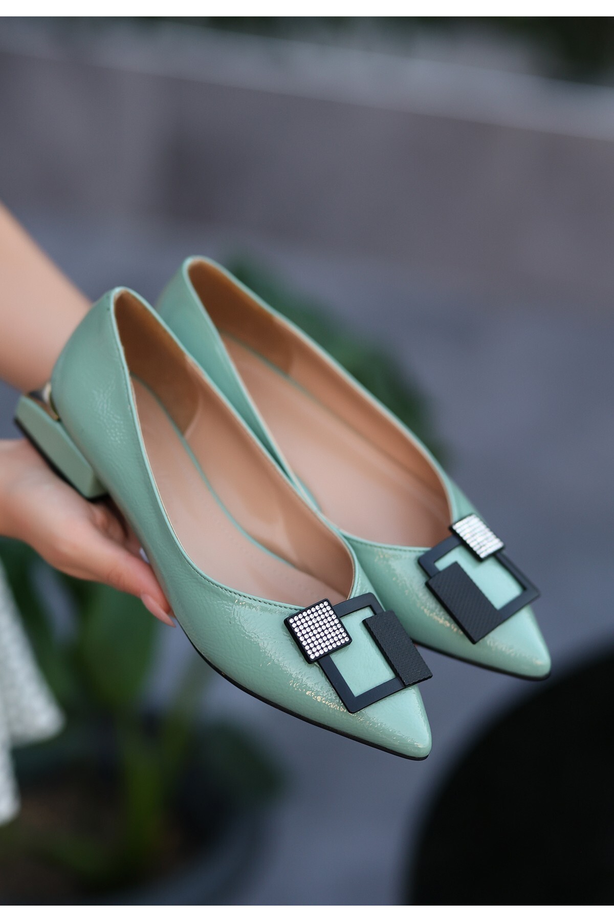 Bokis Mint Yeşili Rugan Topuklu Ayakkabı