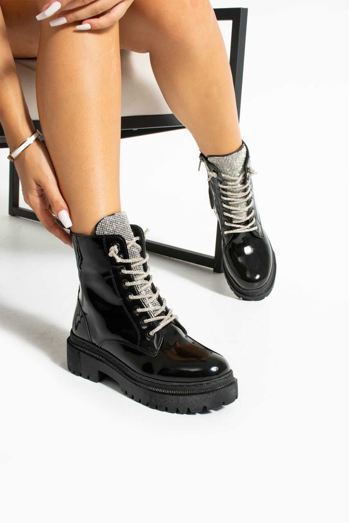 Thick black sale heel boots