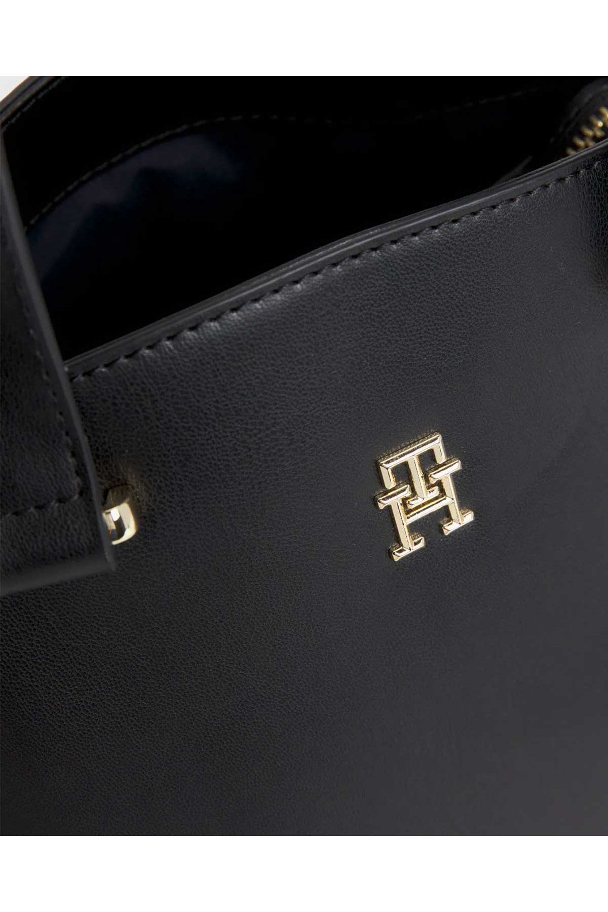 Mini bag deals tommy hilfiger