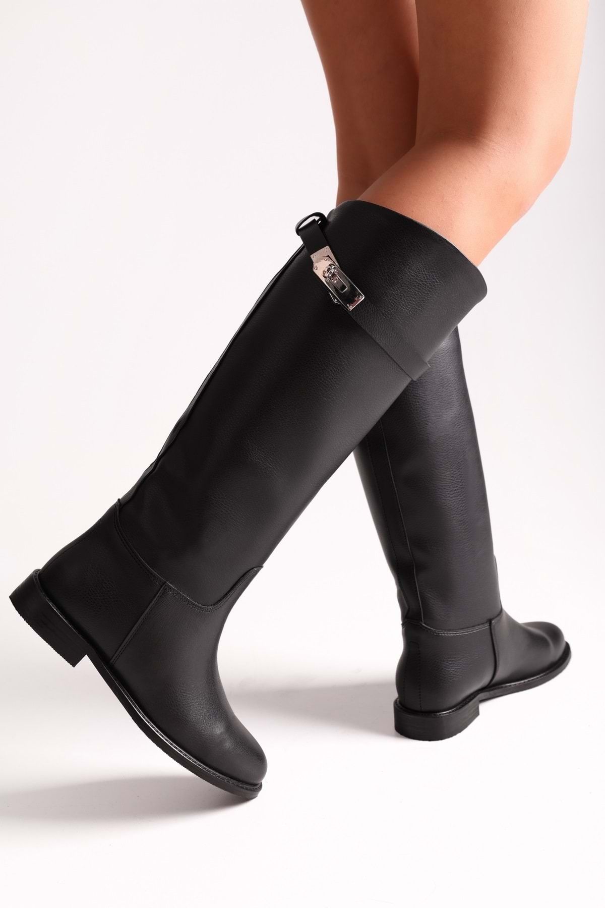 Shoeberry-Damen-Reitstiefel Larissa aus schwarzem Leder mit Schnallen. Schwarzes Leder 3