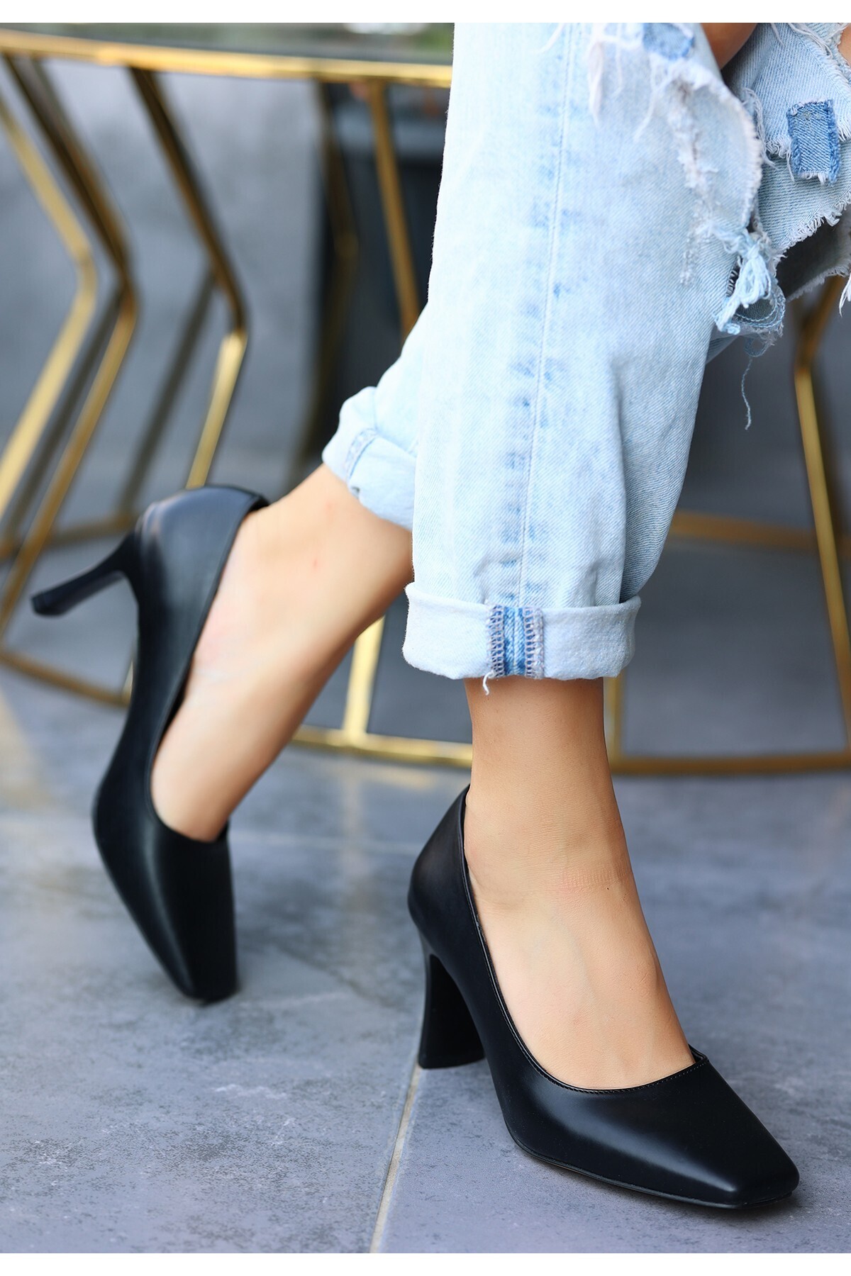 Olja Siyah Cilt Topuklu Ayakkabı